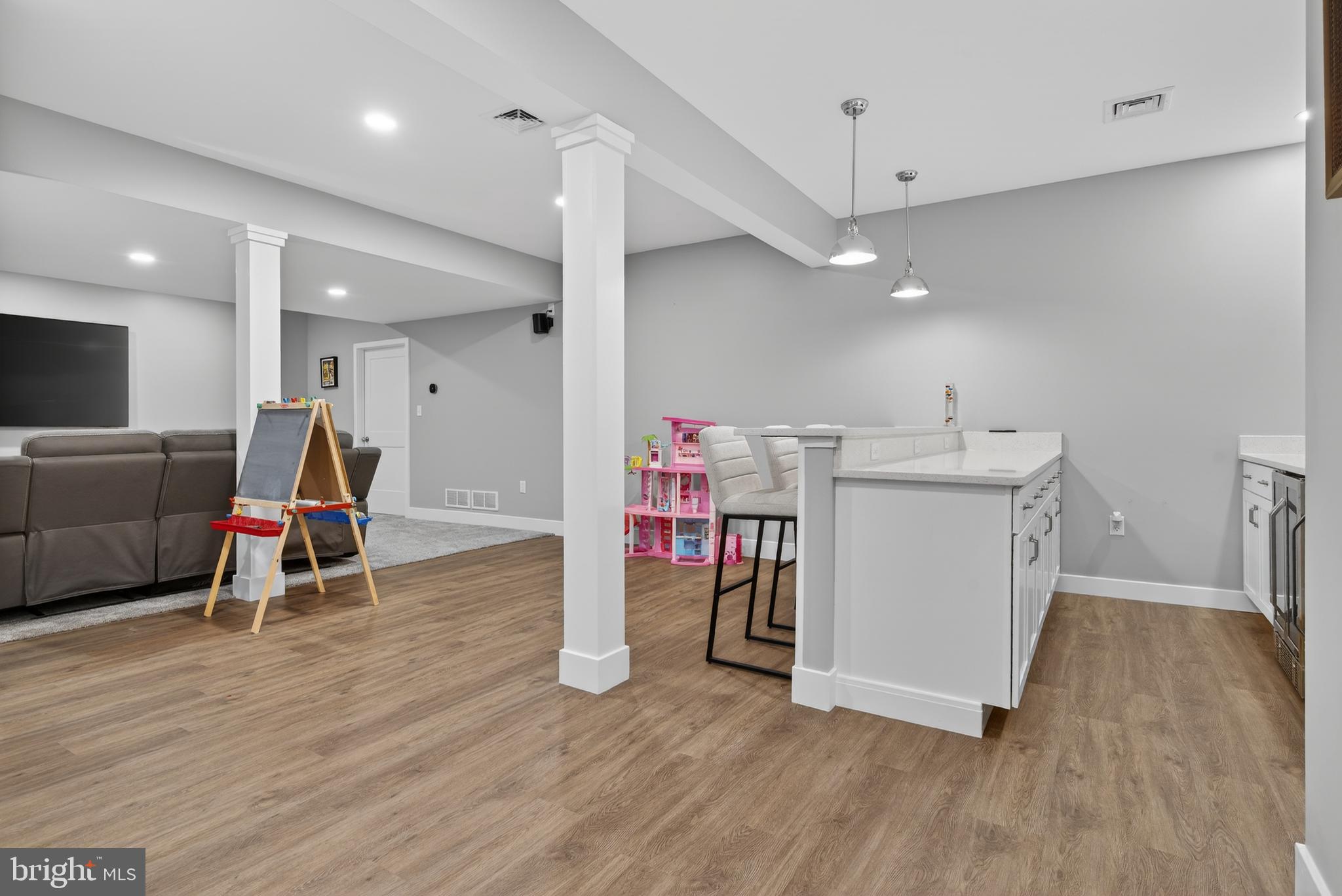 WILSHIRE ESTATES - Residential