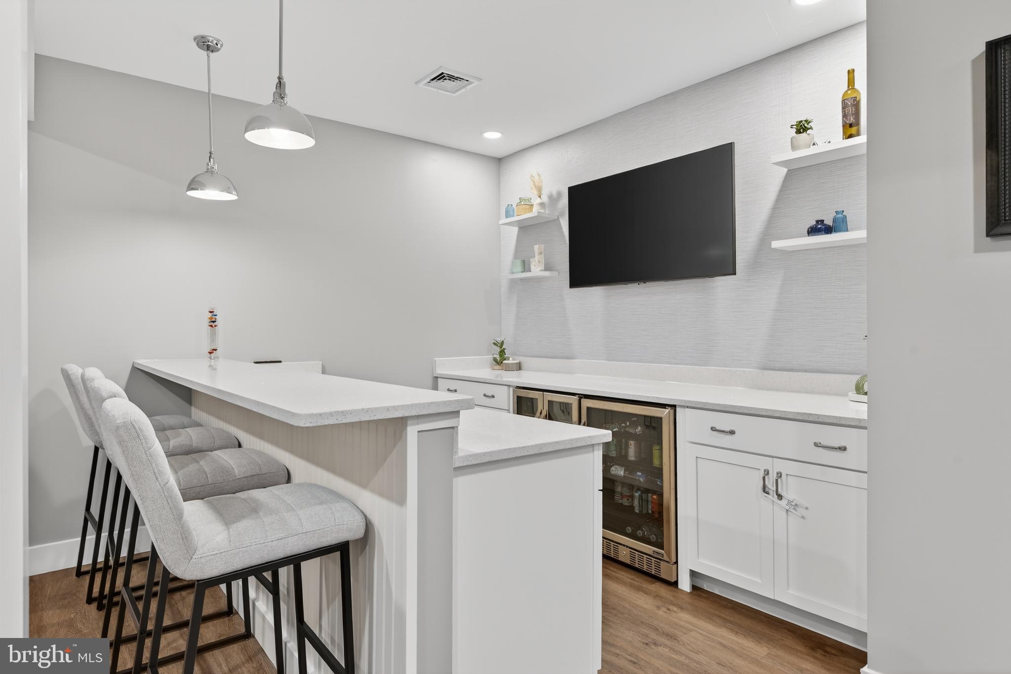 WILSHIRE ESTATES - Residential