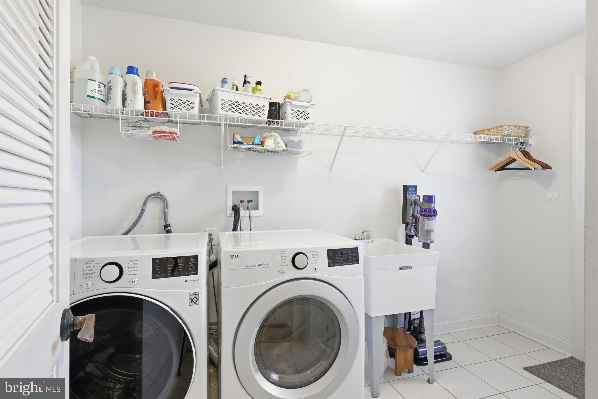 FOXHALL ESTATES - Residential