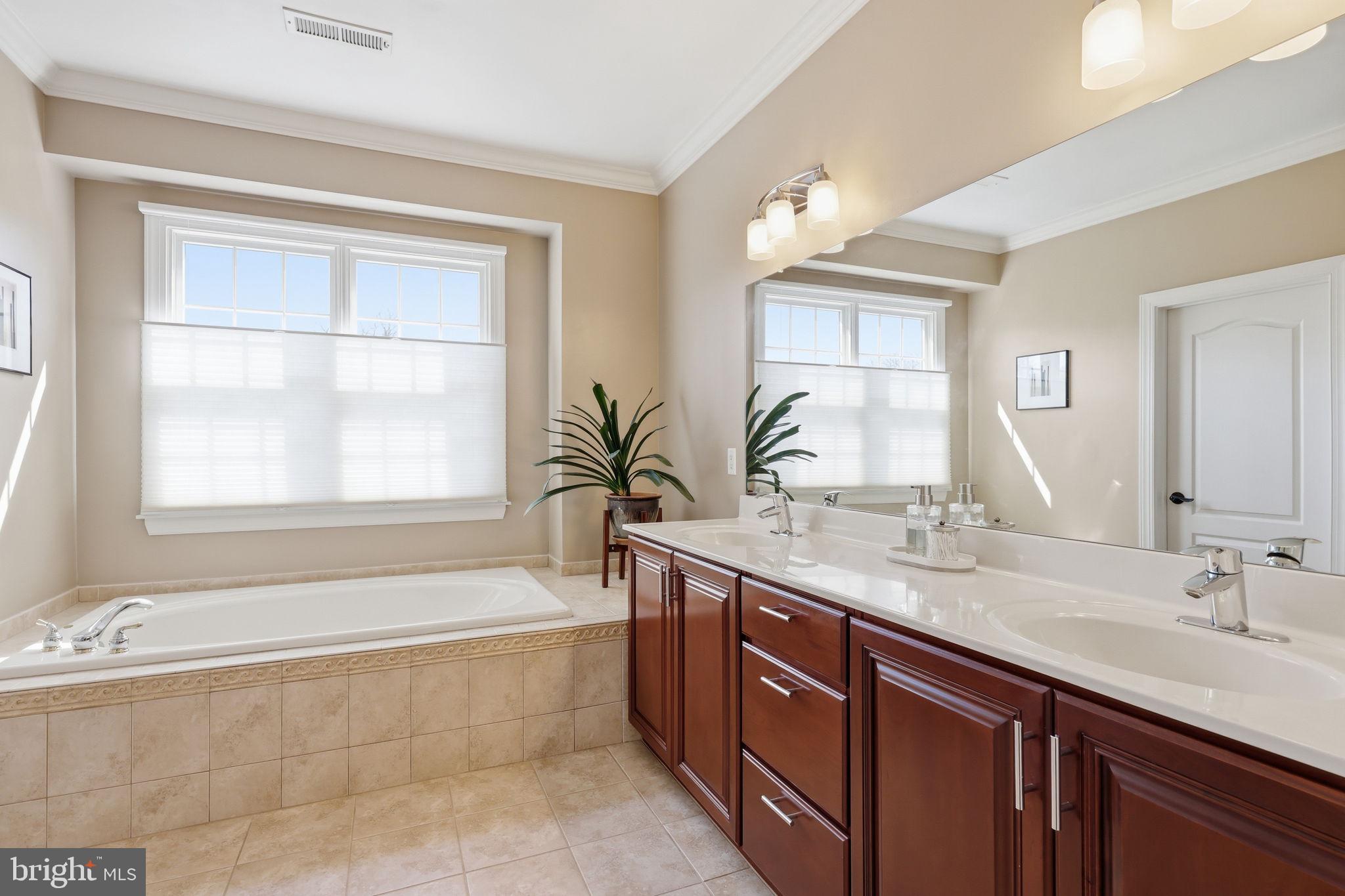 FOXHALL ESTATES - Residential