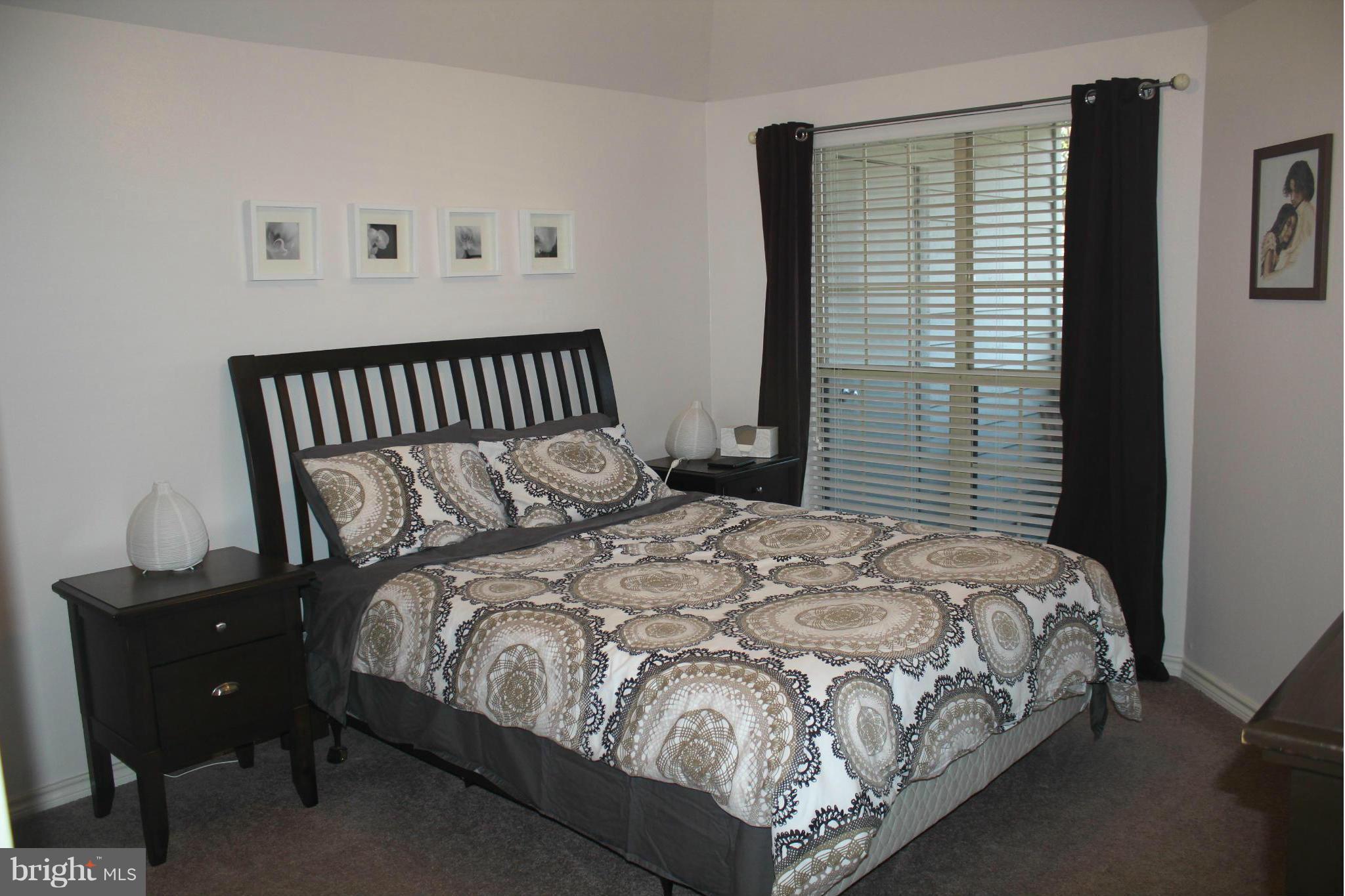 PENDERBROOK SQUARE CONDOMINIUMS - Residential Lease