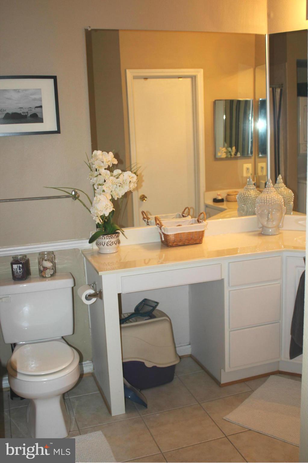 PENDERBROOK SQUARE CONDOMINIUMS - Residential Lease