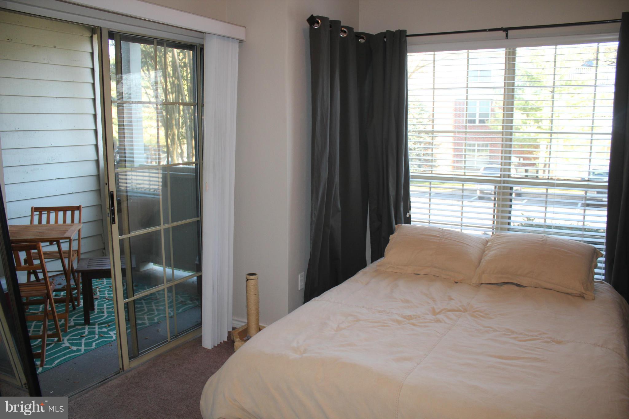 PENDERBROOK SQUARE CONDOMINIUMS - Residential Lease