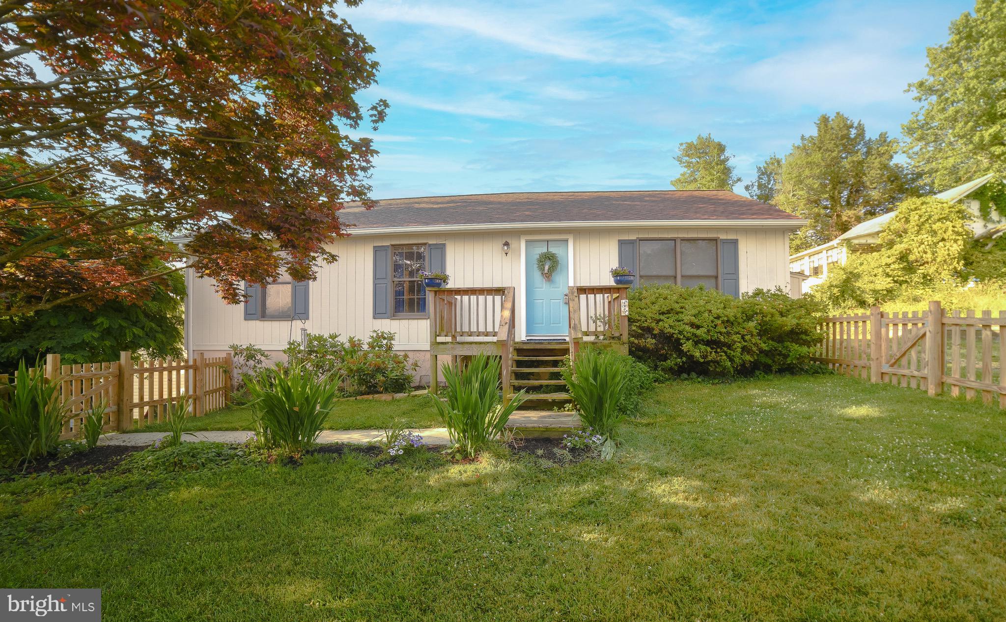 This amazing home is ready for you to rent! Featuring 4 beds, 2 full baths, an open floor plan and a beautiful backyard. This home also has private beach and water access and is within minutes of several shops and restaurants. Pets are allowed on a case by case basis with a pet deposit and addendum. Lawn care and trash are included. Owner would prefer a 2 year lease. Paper application is in the documents and any tenant over the age of 18 would need to complete that and then send me their email so I can send the MySmartMove link for the credit and background check. Thank you!