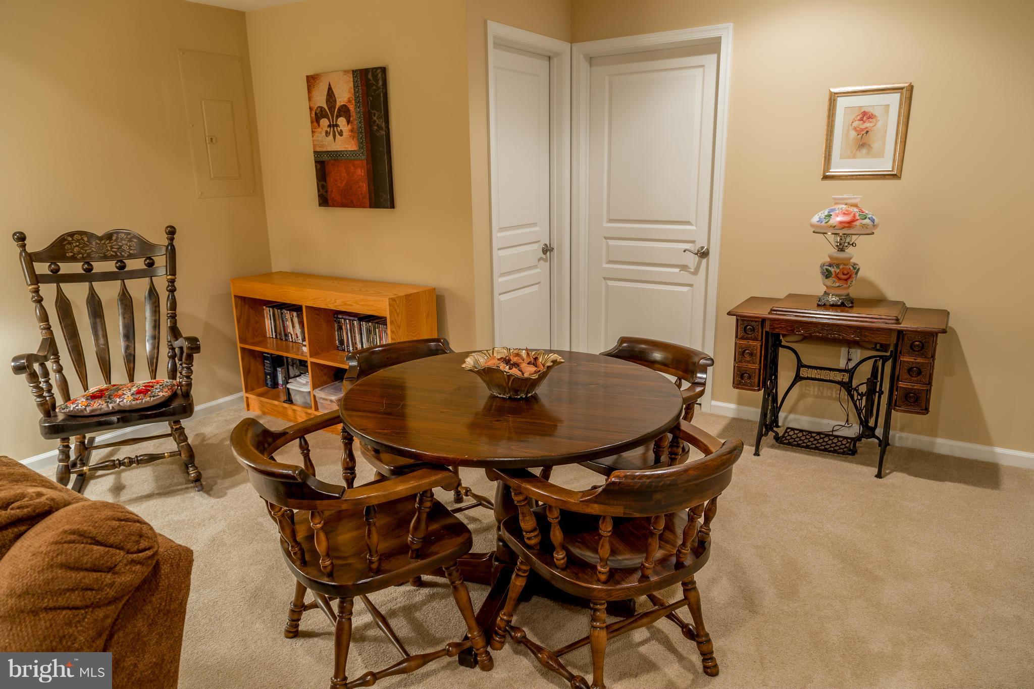 COLES RUN/PARKWAY WEST - Residential