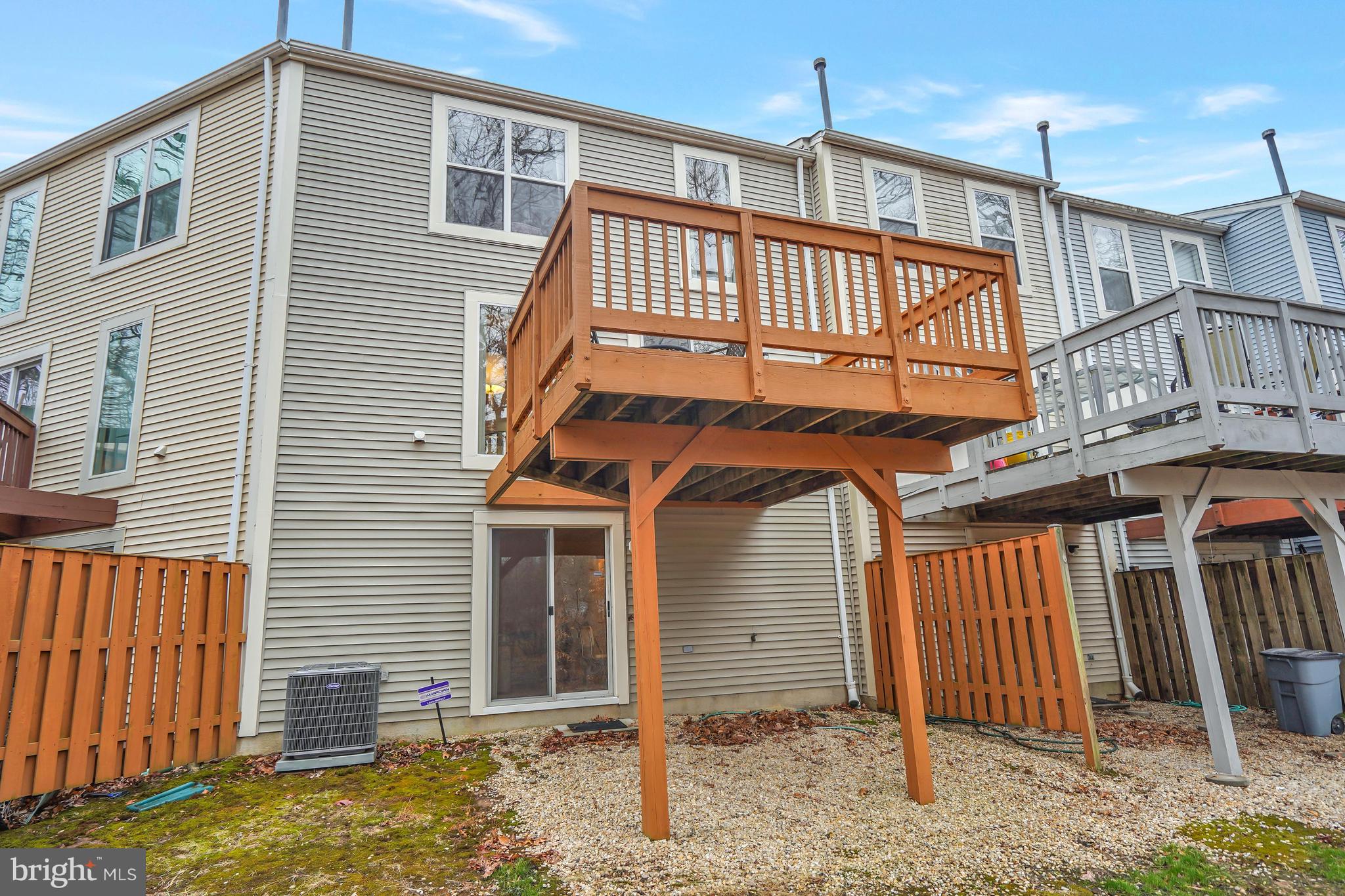 RUSSETT - Residential