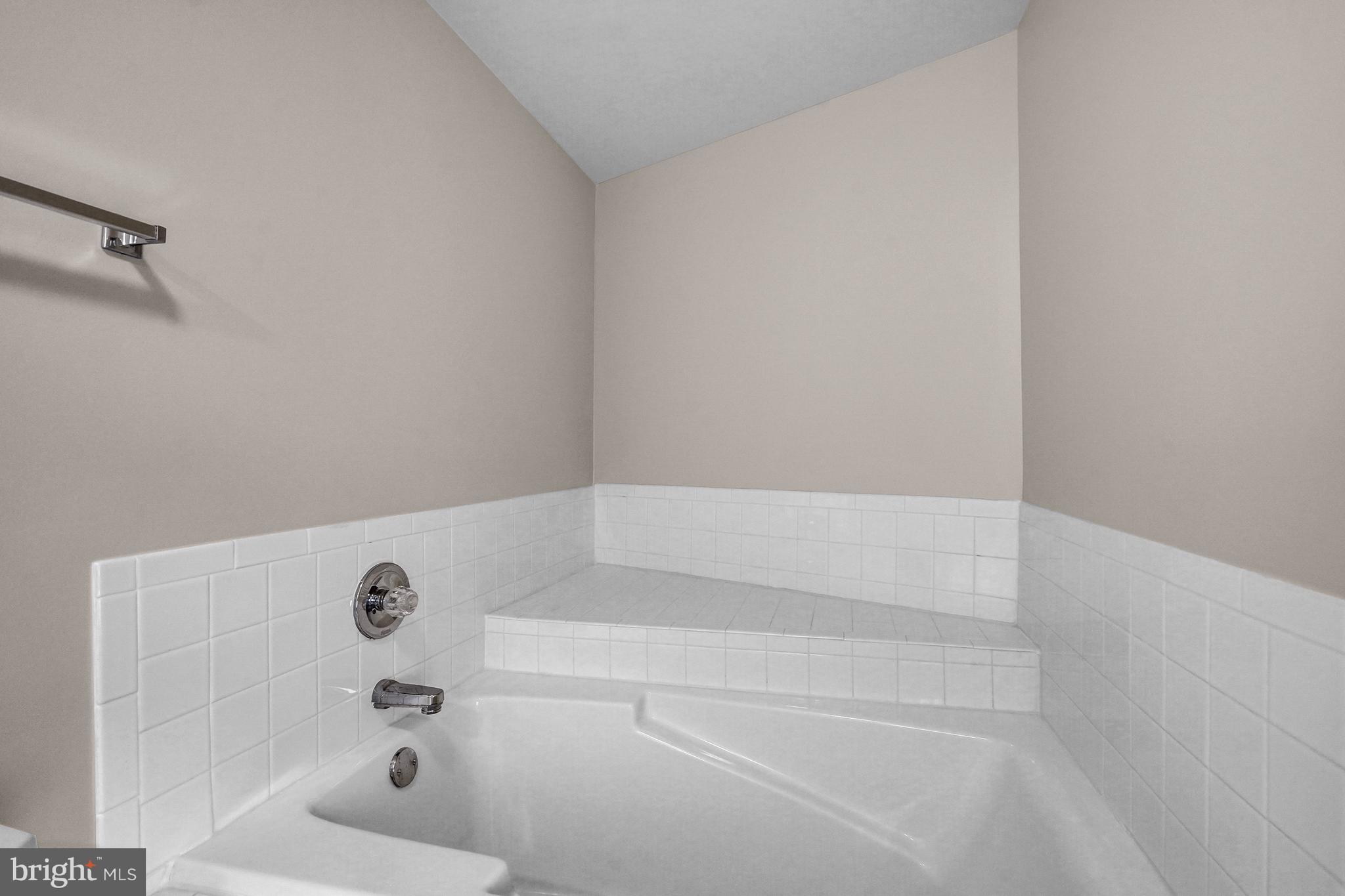 RUSSETT - Residential