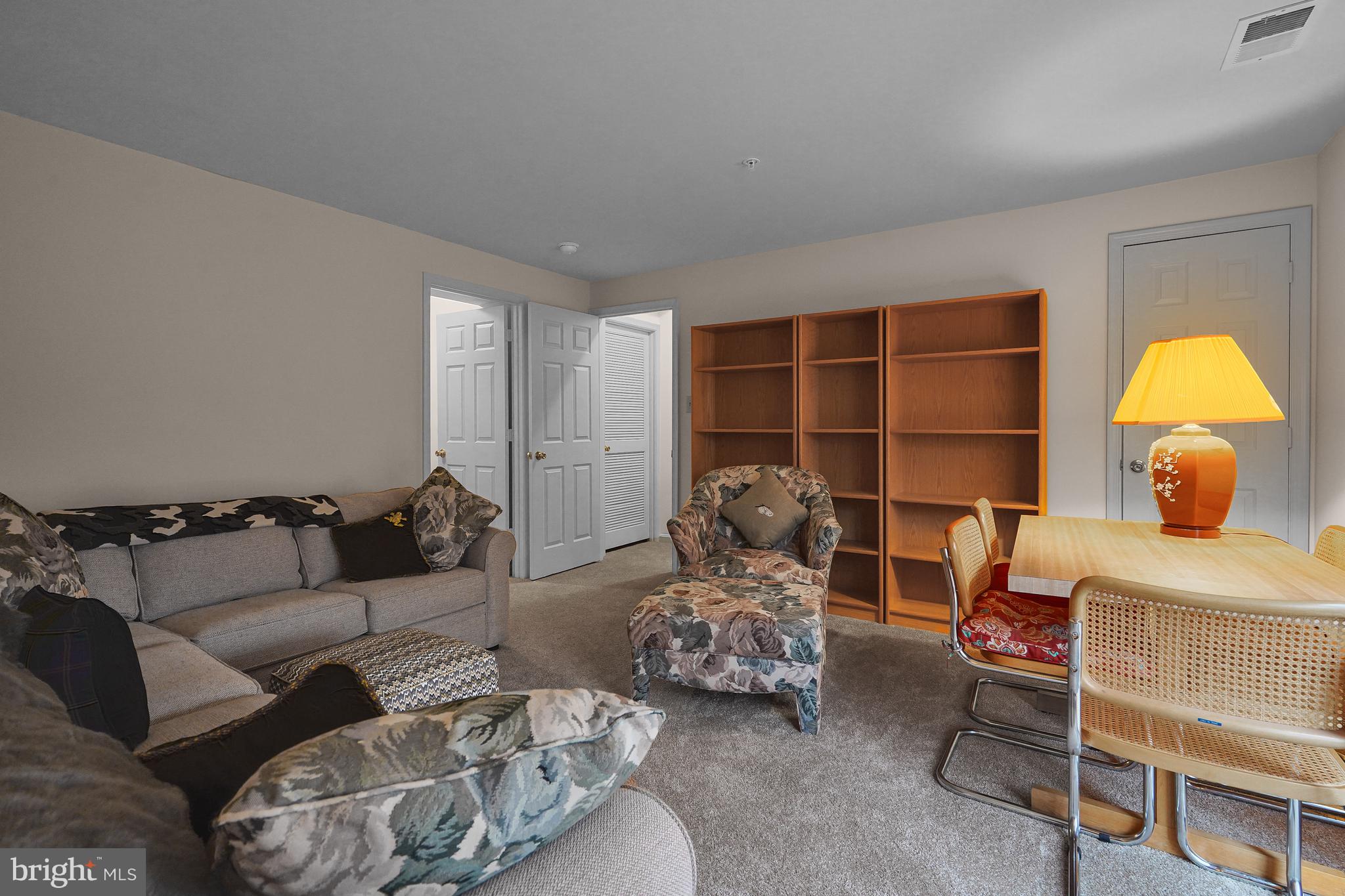 RUSSETT - Residential