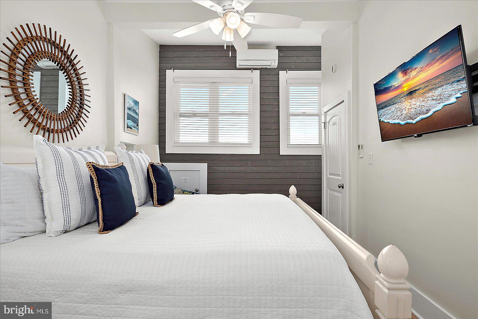 SNUG HARBOR - Residential