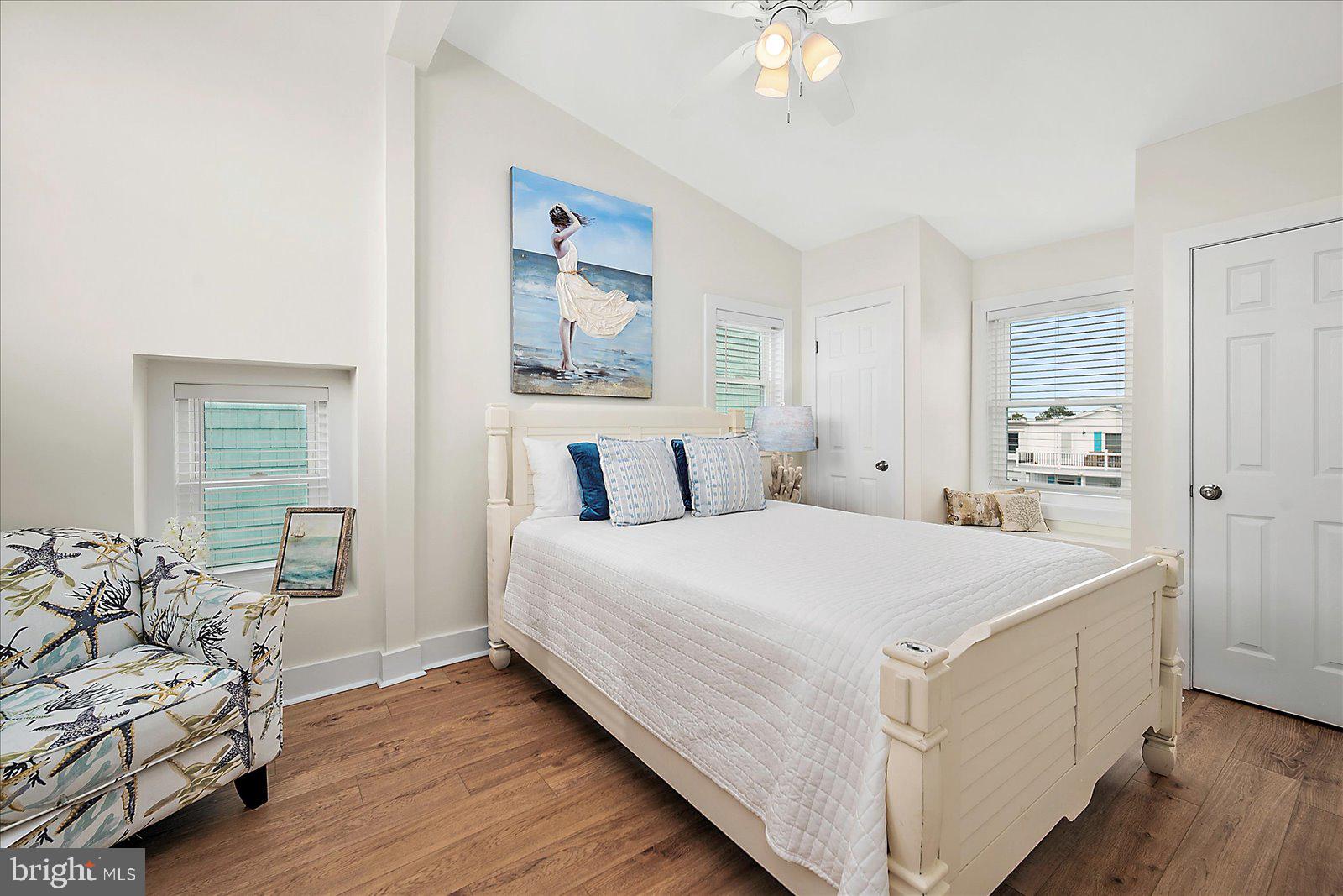 SNUG HARBOR - Residential