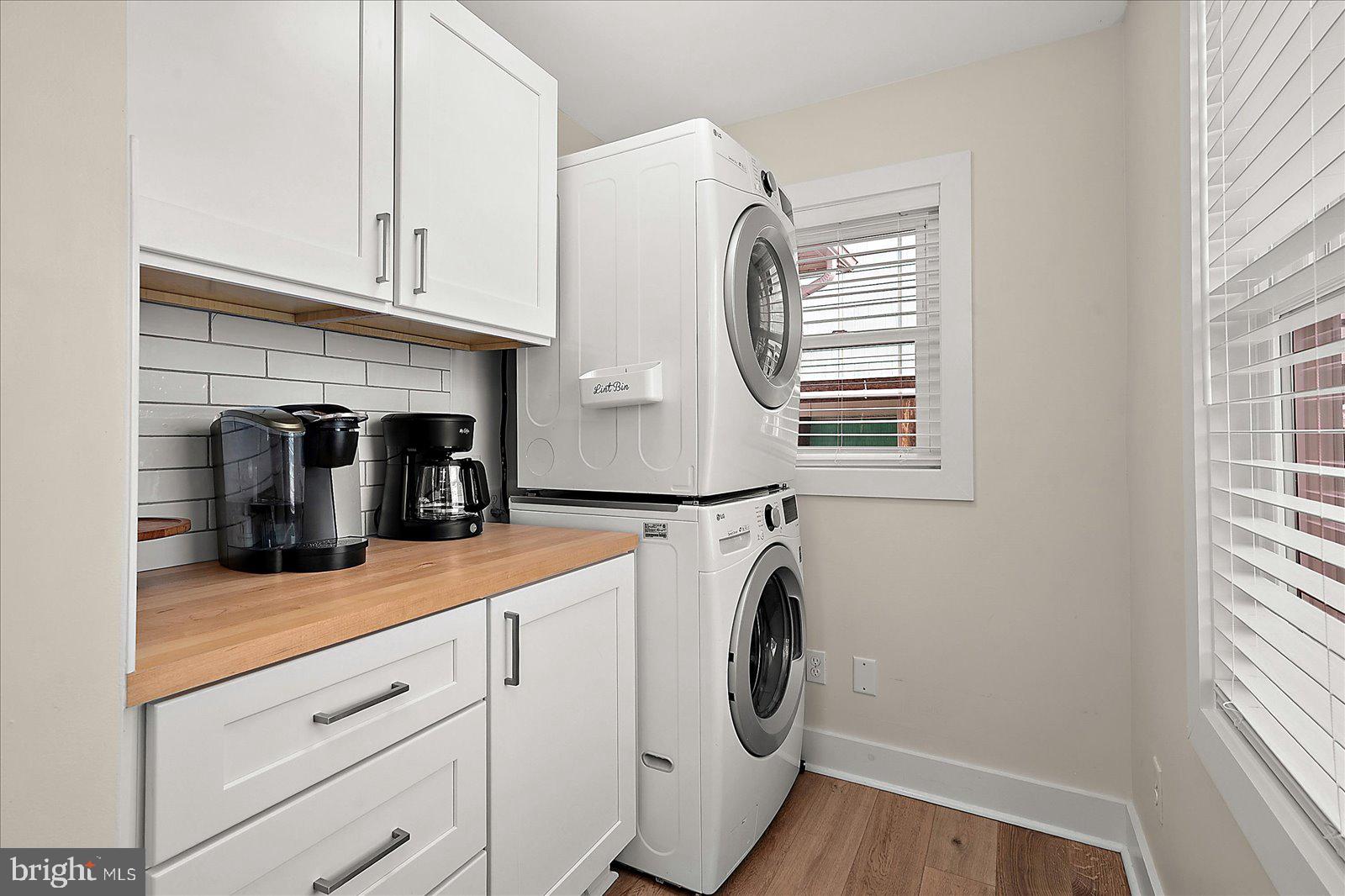 SNUG HARBOR - Residential