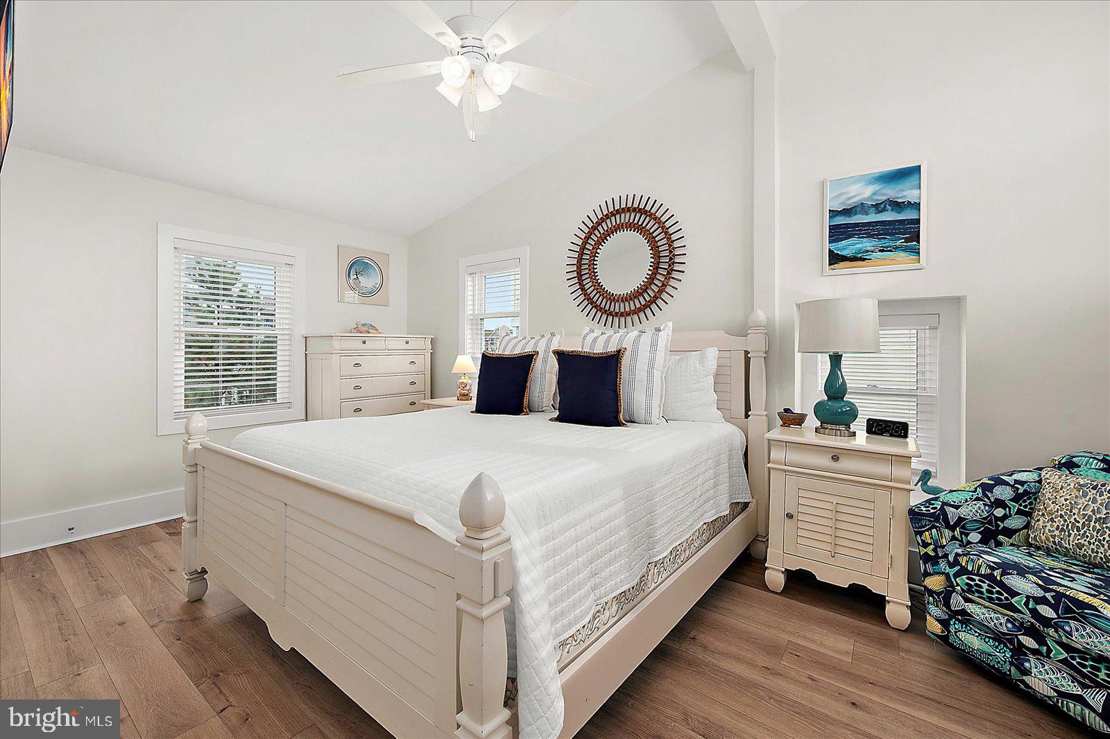 SNUG HARBOR - Residential