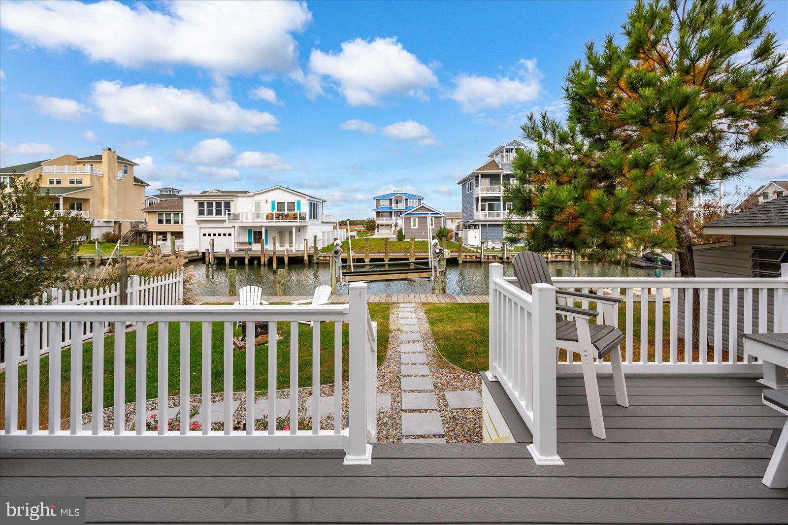 SNUG HARBOR - Residential