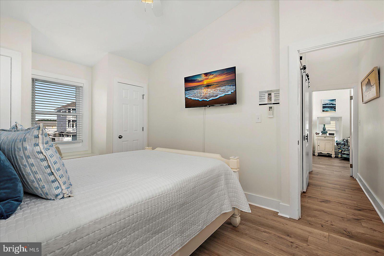 SNUG HARBOR - Residential