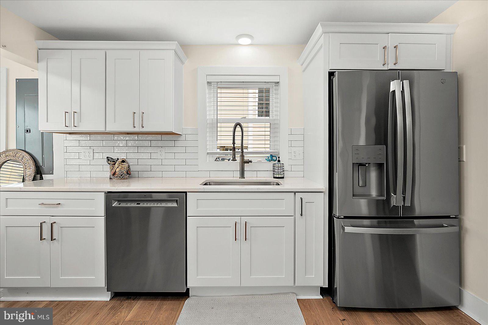 SNUG HARBOR - Residential