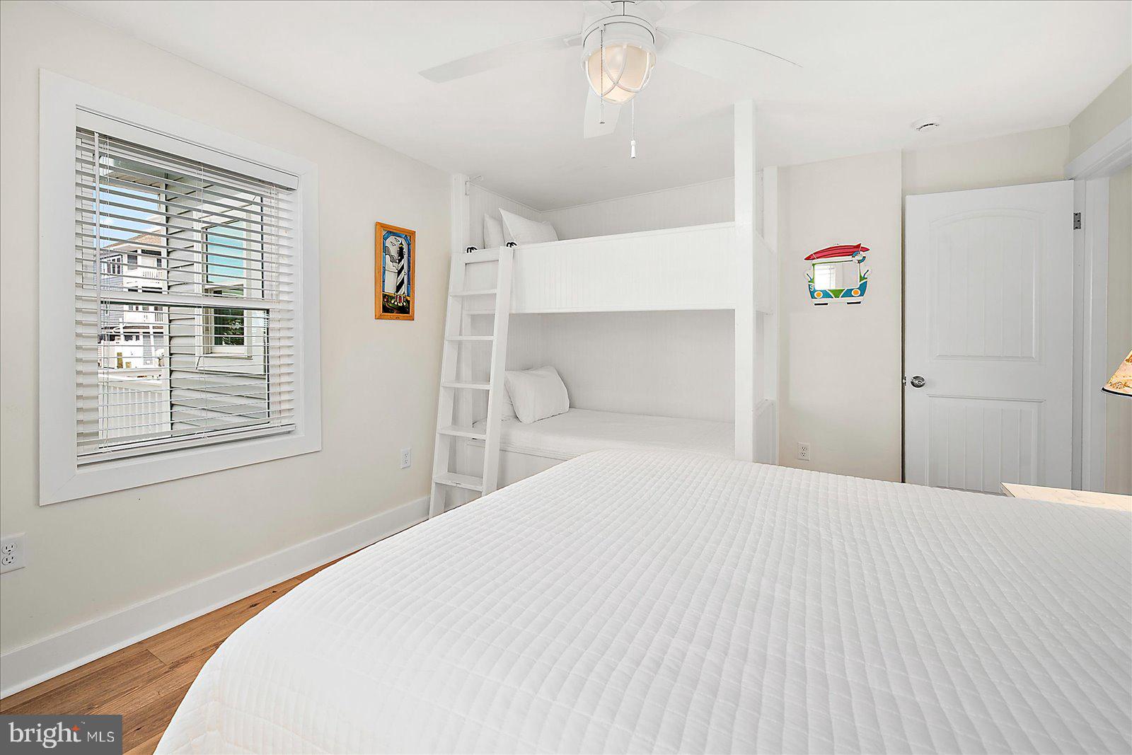 SNUG HARBOR - Residential