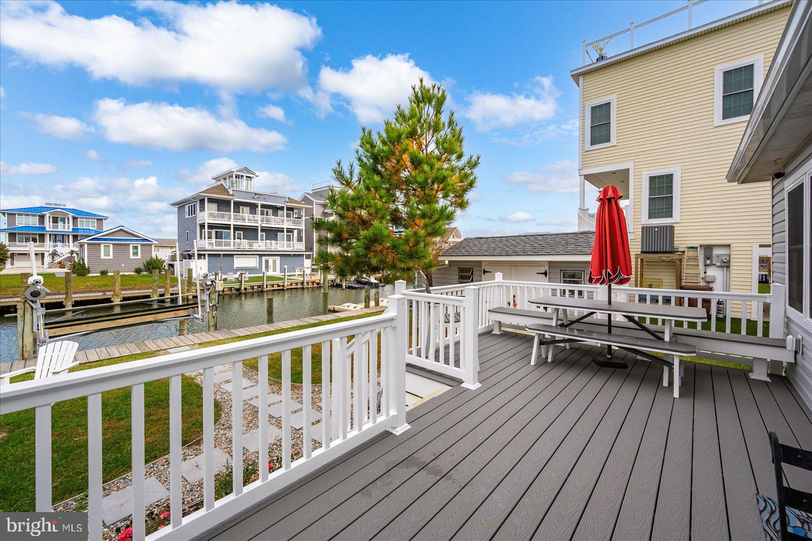 SNUG HARBOR - Residential