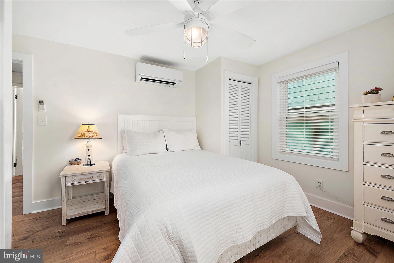 SNUG HARBOR - Residential