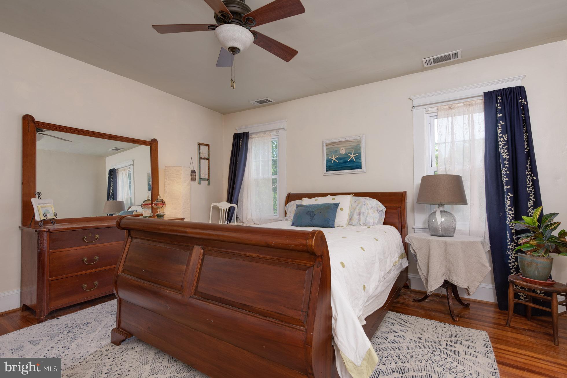 RADNOR WINSTON - Residential