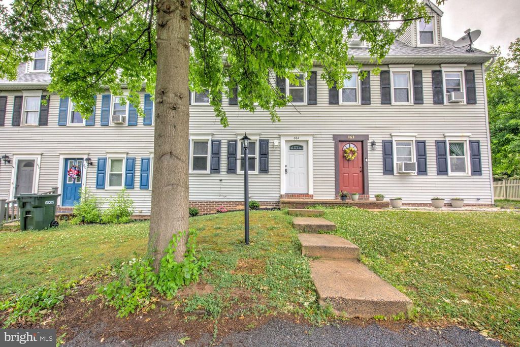 Photo of 867 Oak Street, DENVER, PA 17517 (MLS # PALA2090642)
