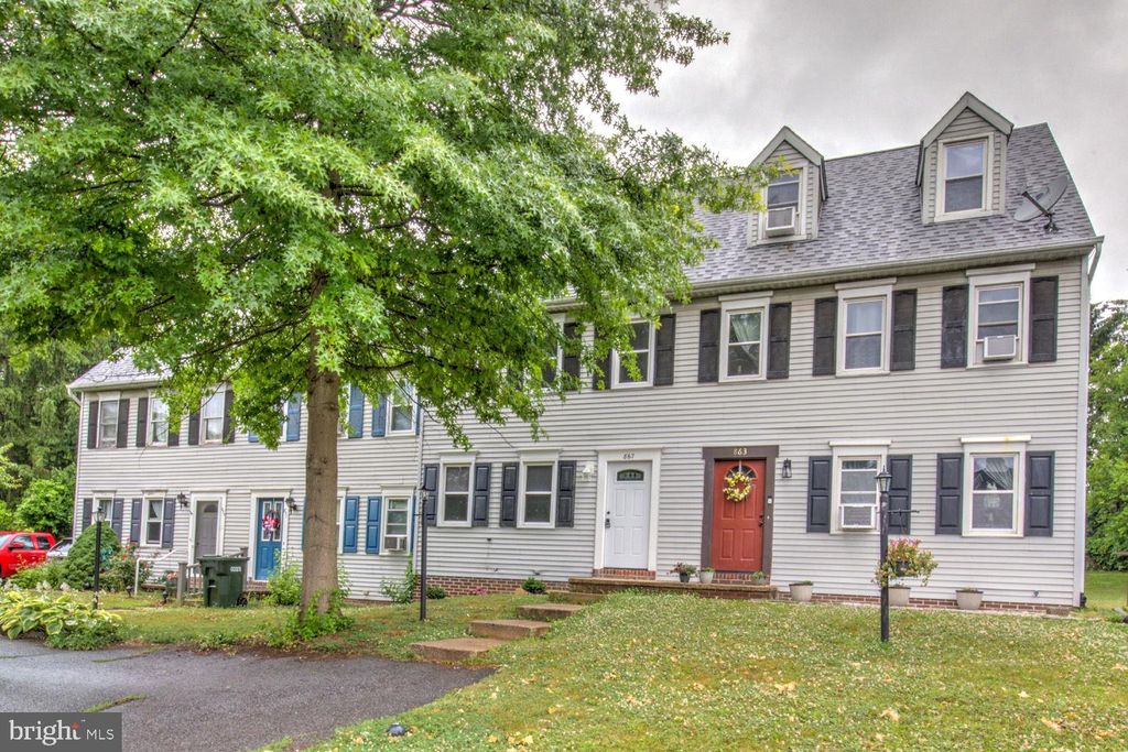 Photo of 867 Oak Street, DENVER, PA 17517 (MLS # PALA2090642)