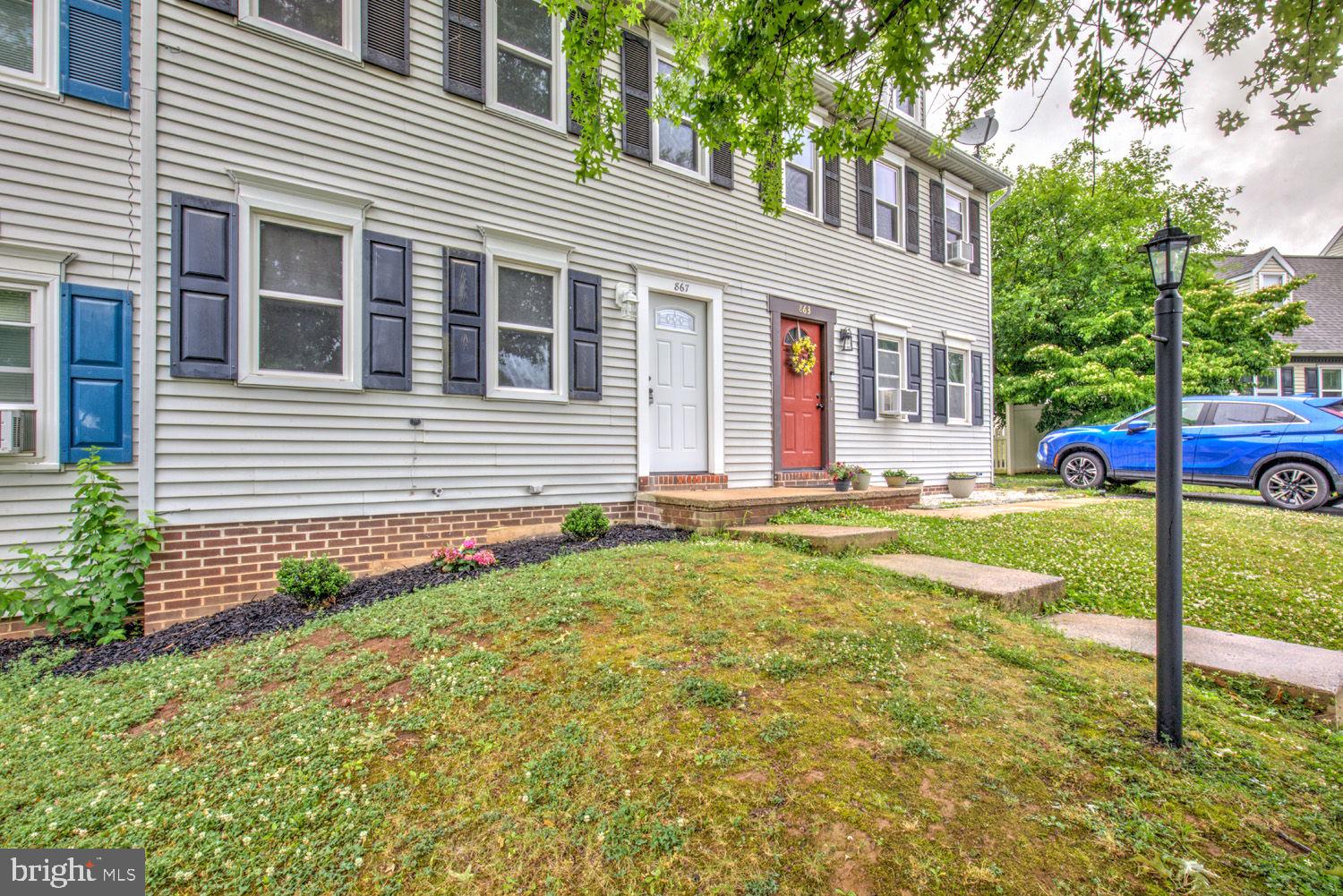 867 OAK STREET