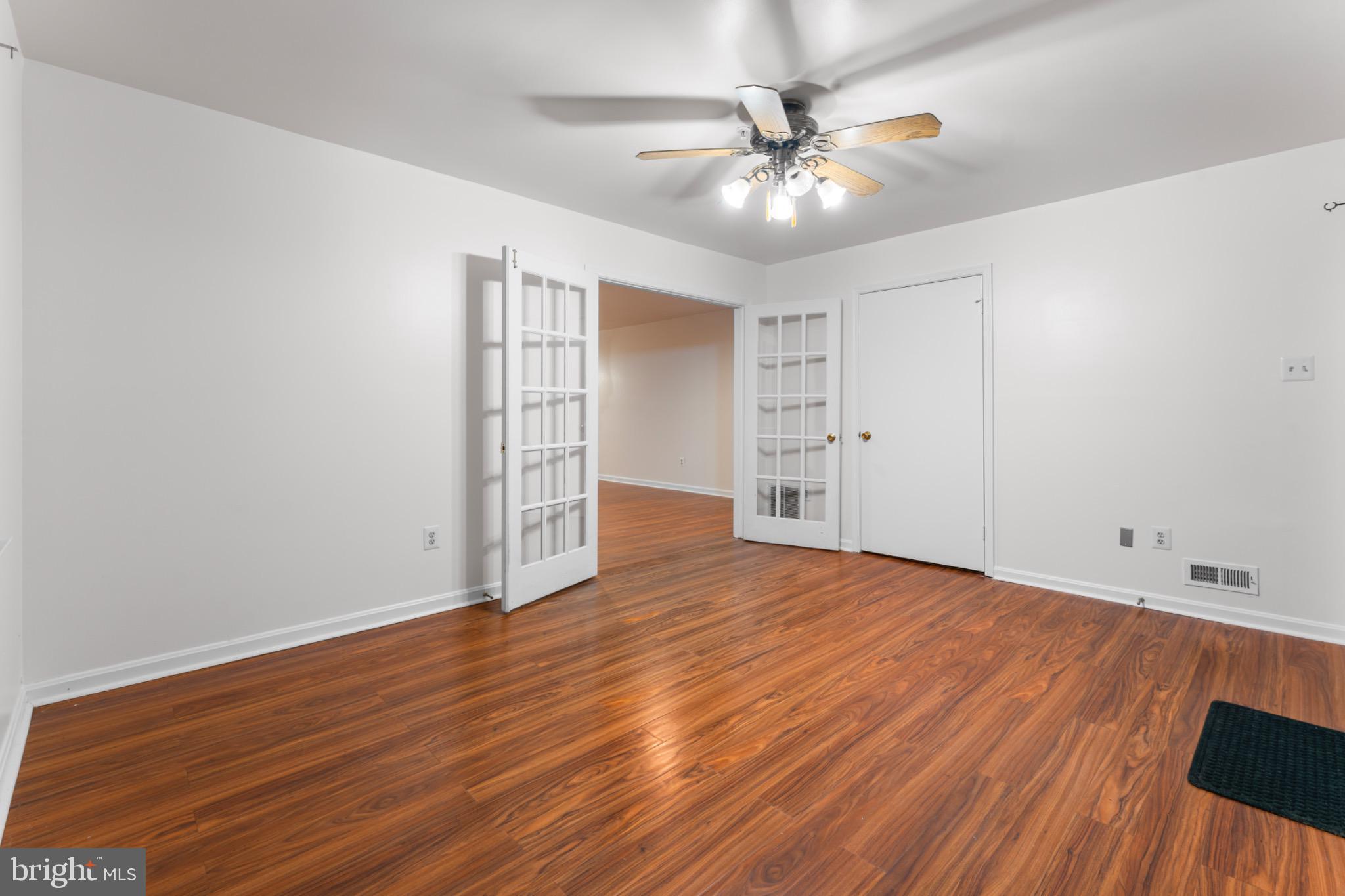 CHERRY VIEW PARK - Residential