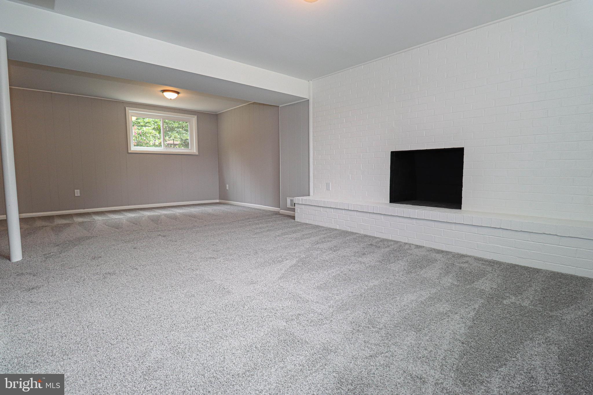 LAUREL RIDGE - Residential