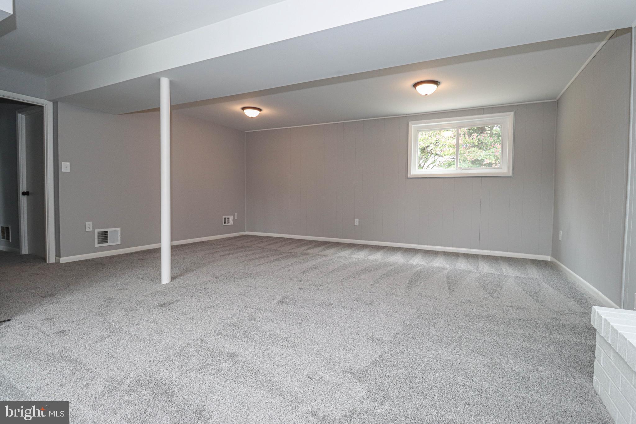 LAUREL RIDGE - Residential