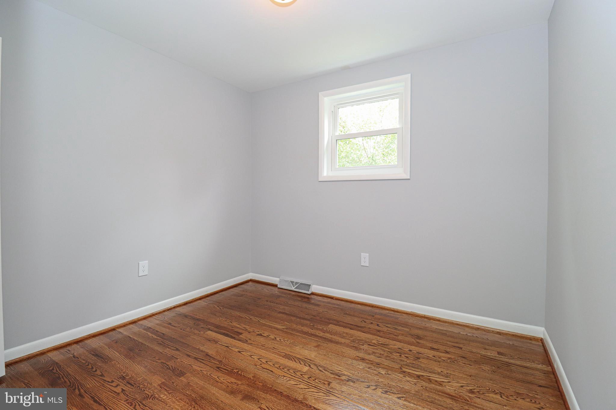 LAUREL RIDGE - Residential