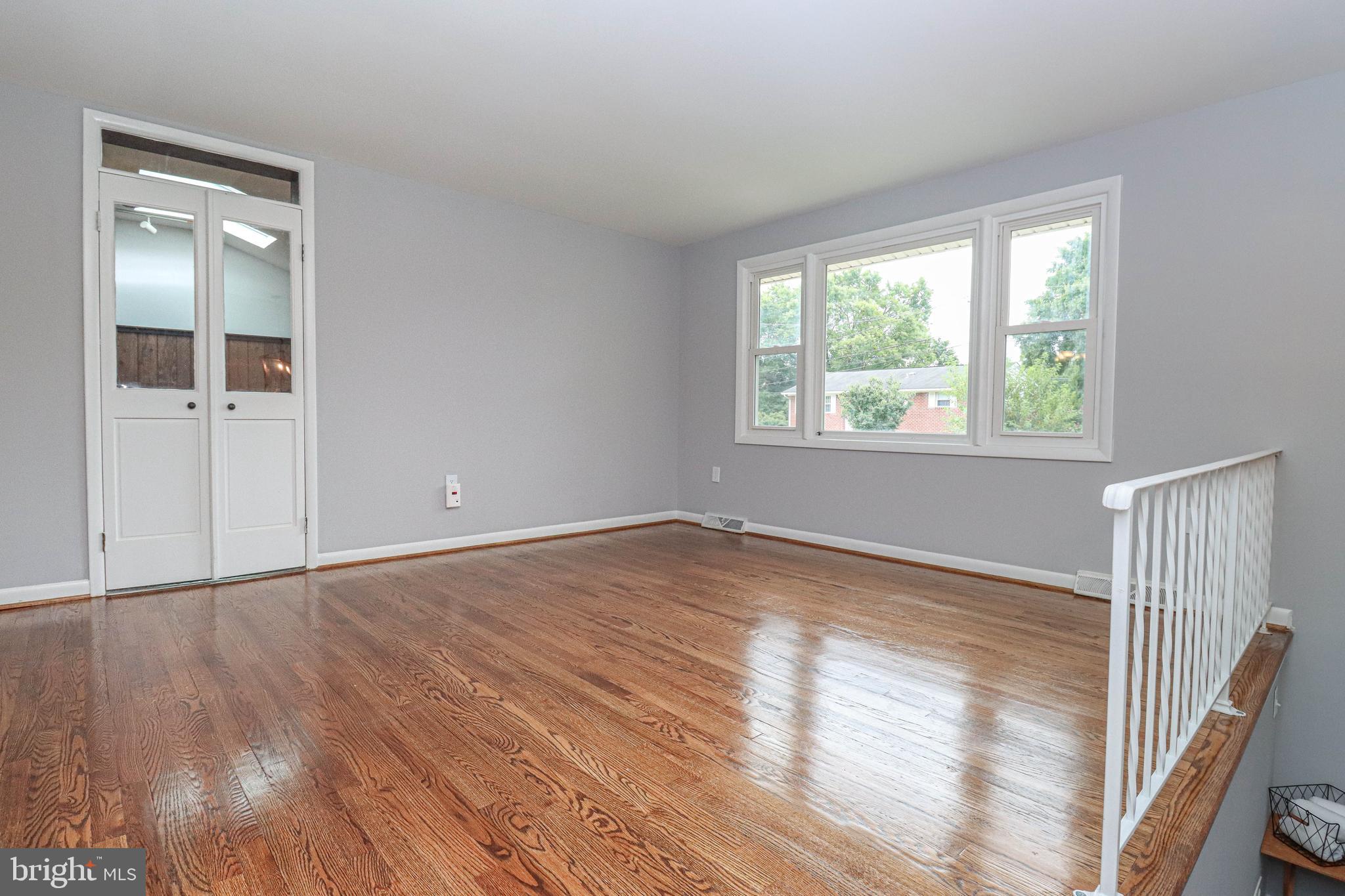 LAUREL RIDGE - Residential