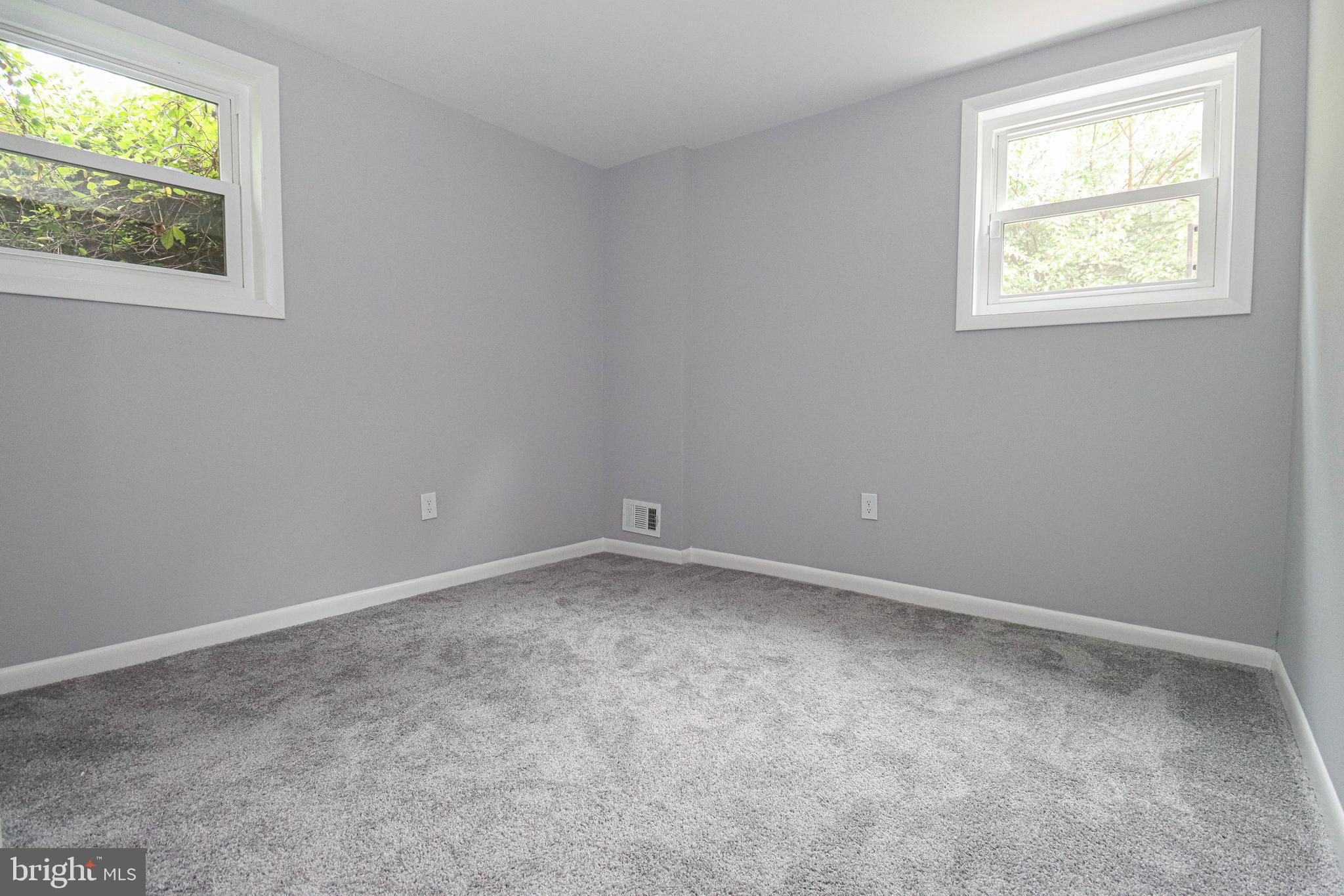 LAUREL RIDGE - Residential