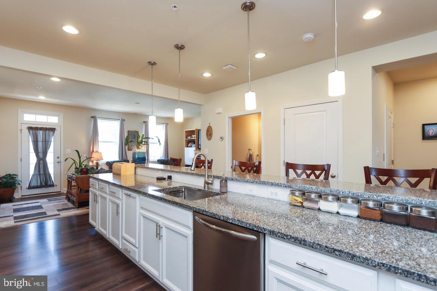 WESTVIEW SOUTH - Residential Lease