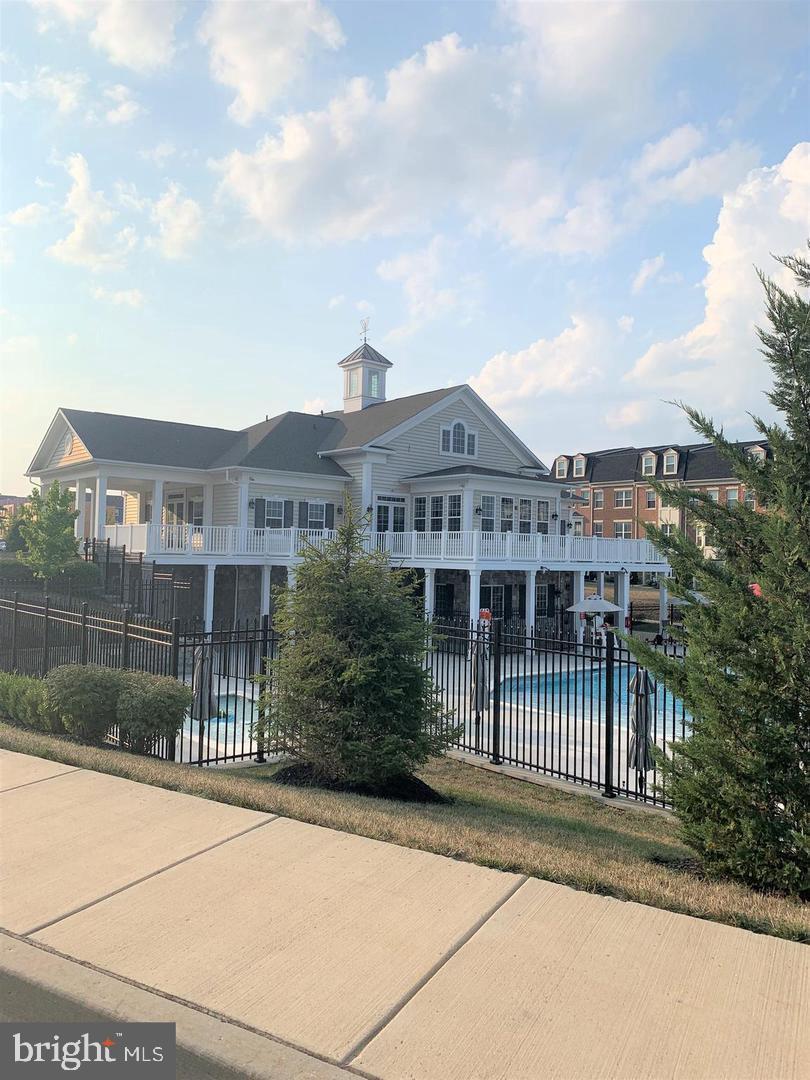 WESTVIEW SOUTH - Residential Lease