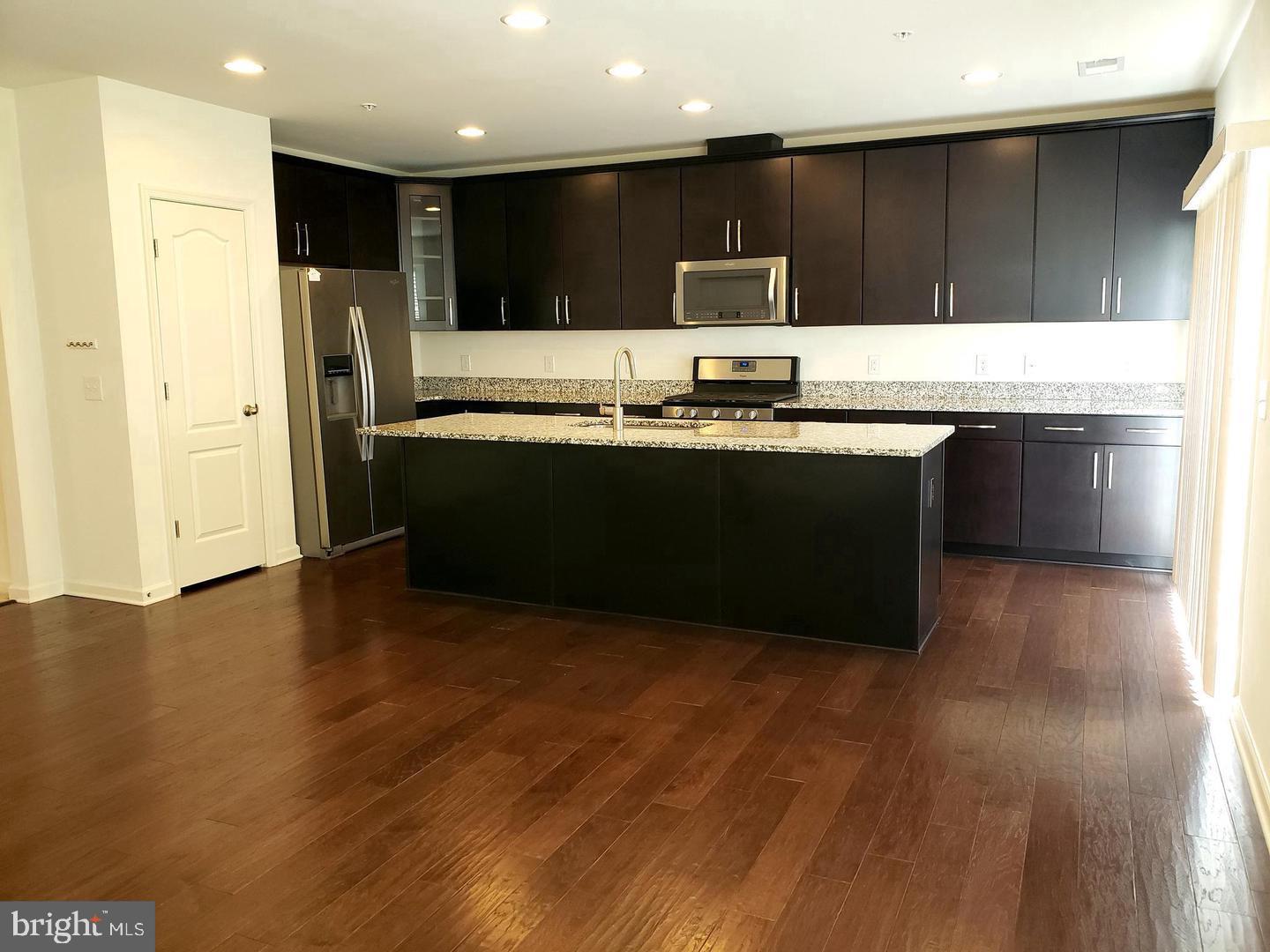 RESIDENCES AT CHERRY HILL - Residential Lease