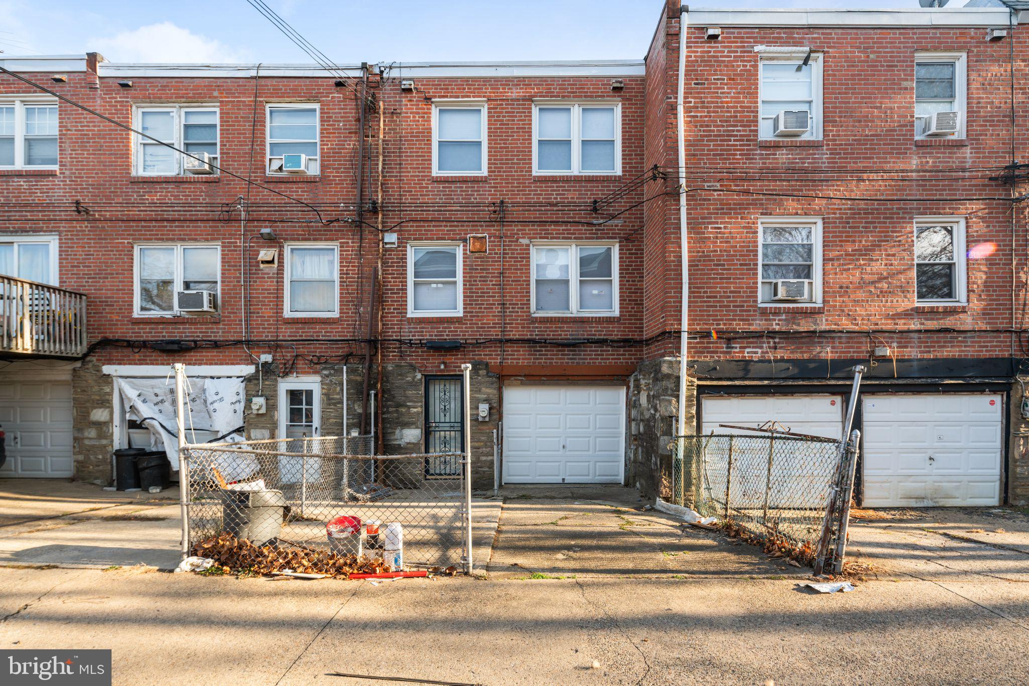 LAWNDALE - Residential