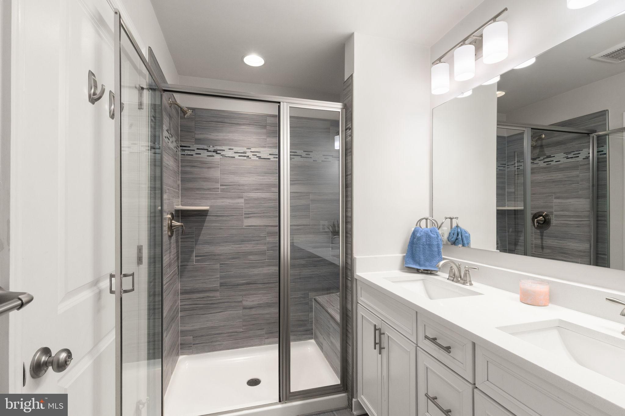 STRAWBRIDGE COMMONS - Residential