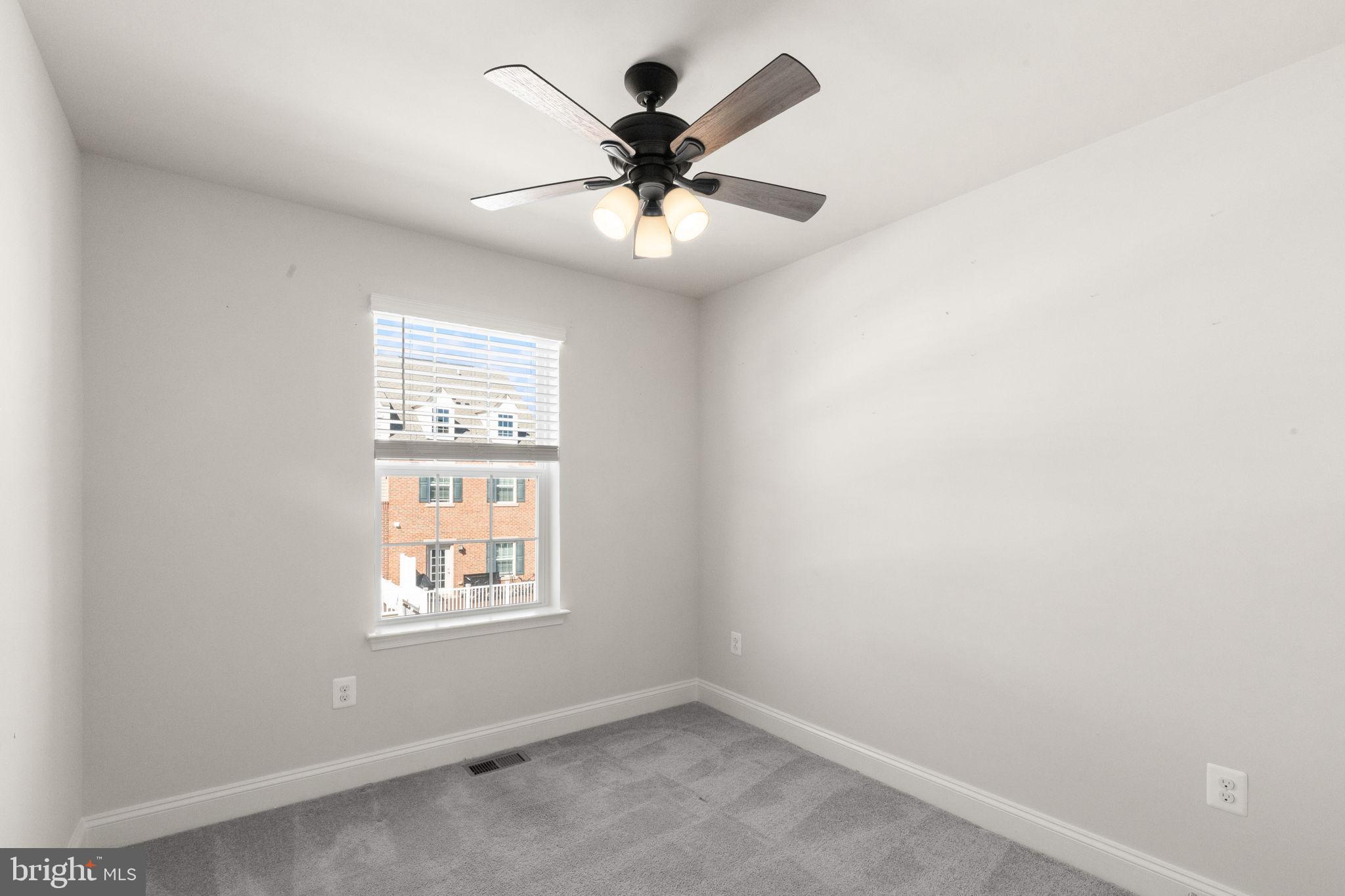 STRAWBRIDGE COMMONS - Residential