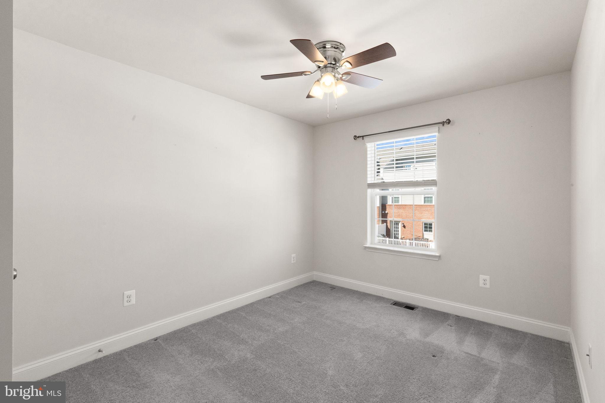 STRAWBRIDGE COMMONS - Residential