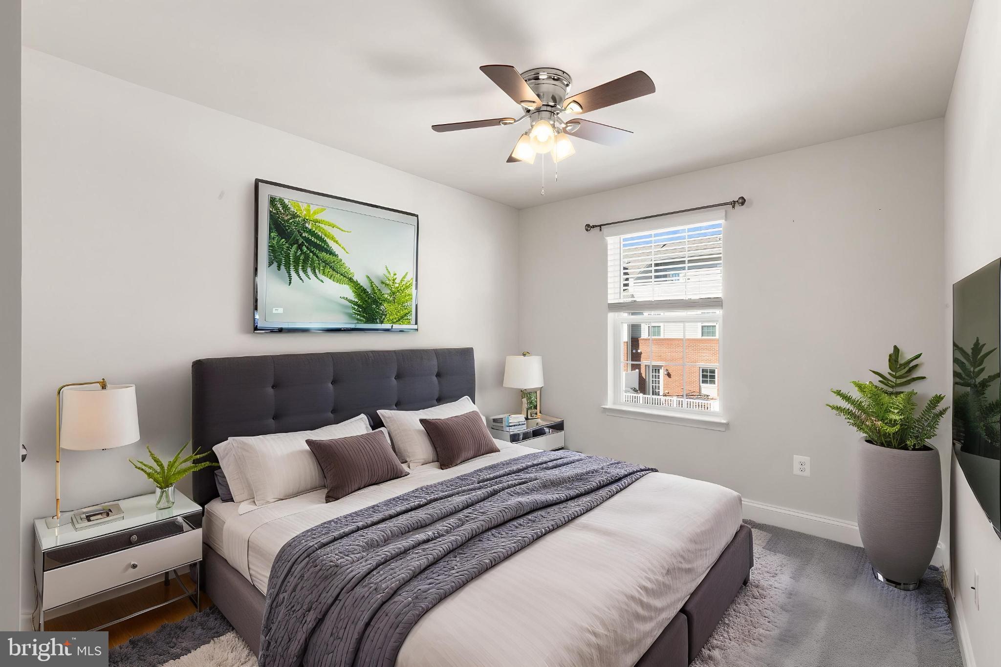 STRAWBRIDGE COMMONS - Residential