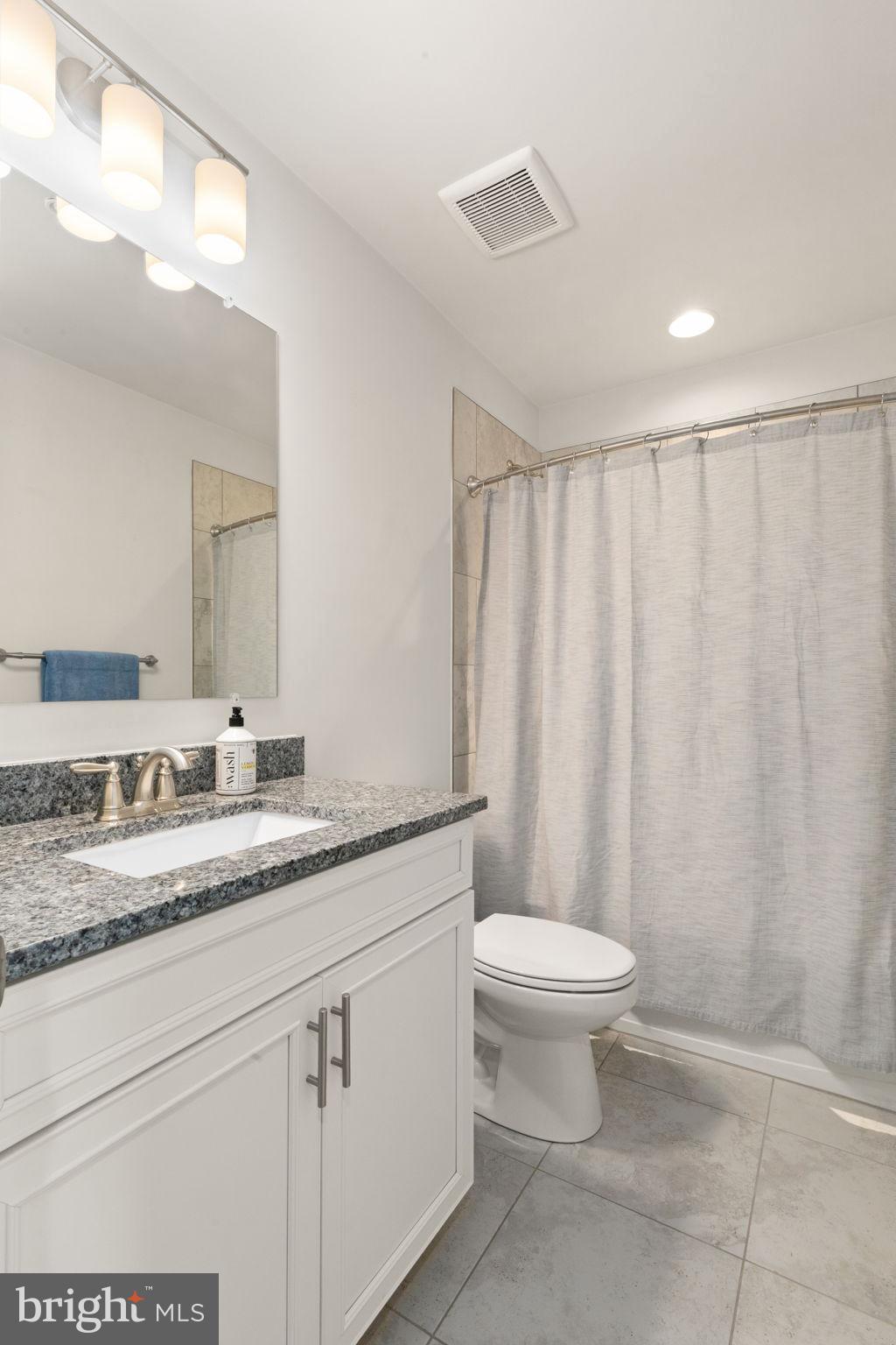 STRAWBRIDGE COMMONS - Residential