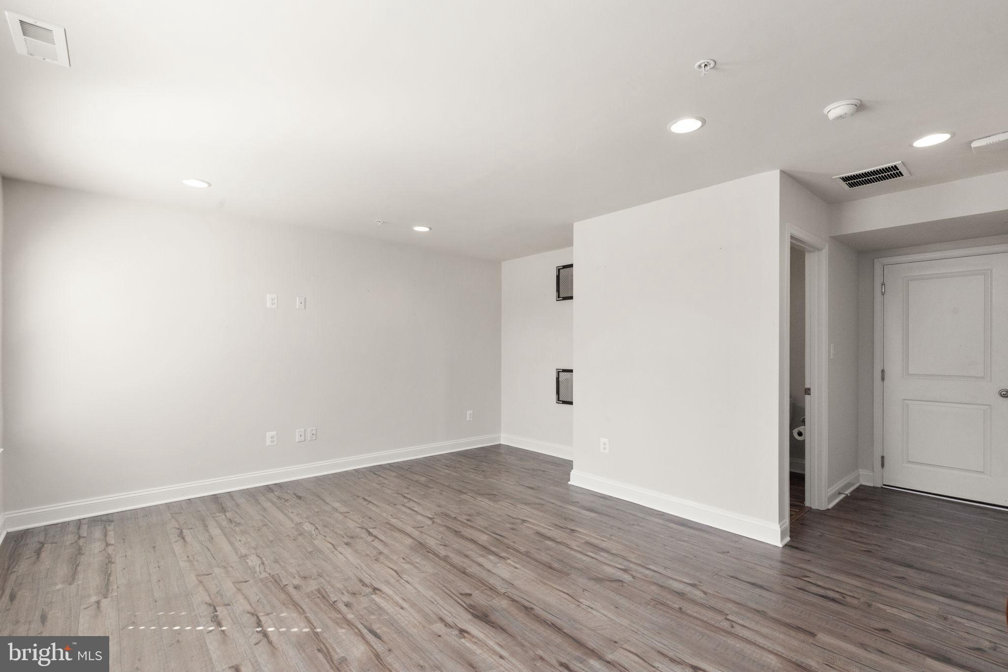 5006 JOHN BUCK AVENUE