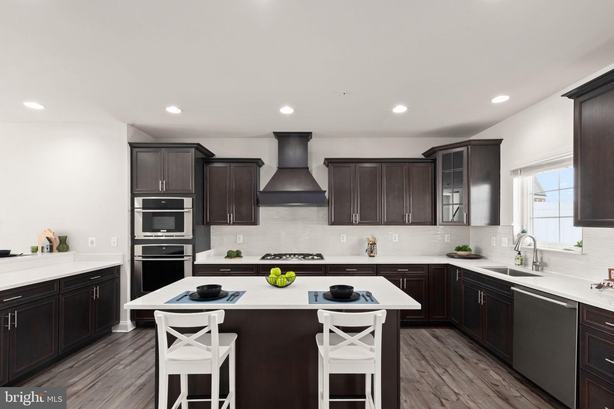 STRAWBRIDGE COMMONS - Residential