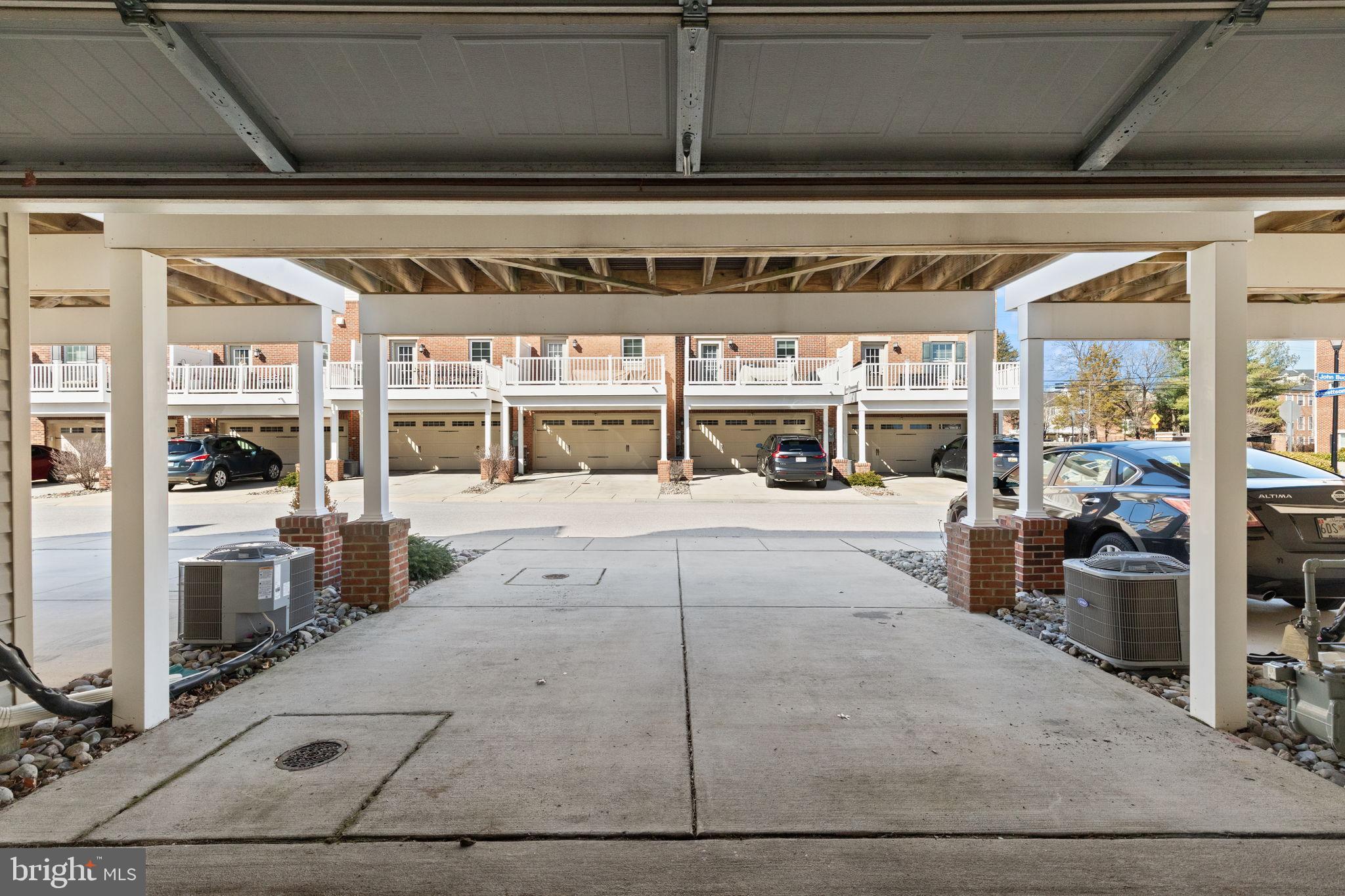 STRAWBRIDGE COMMONS - Residential