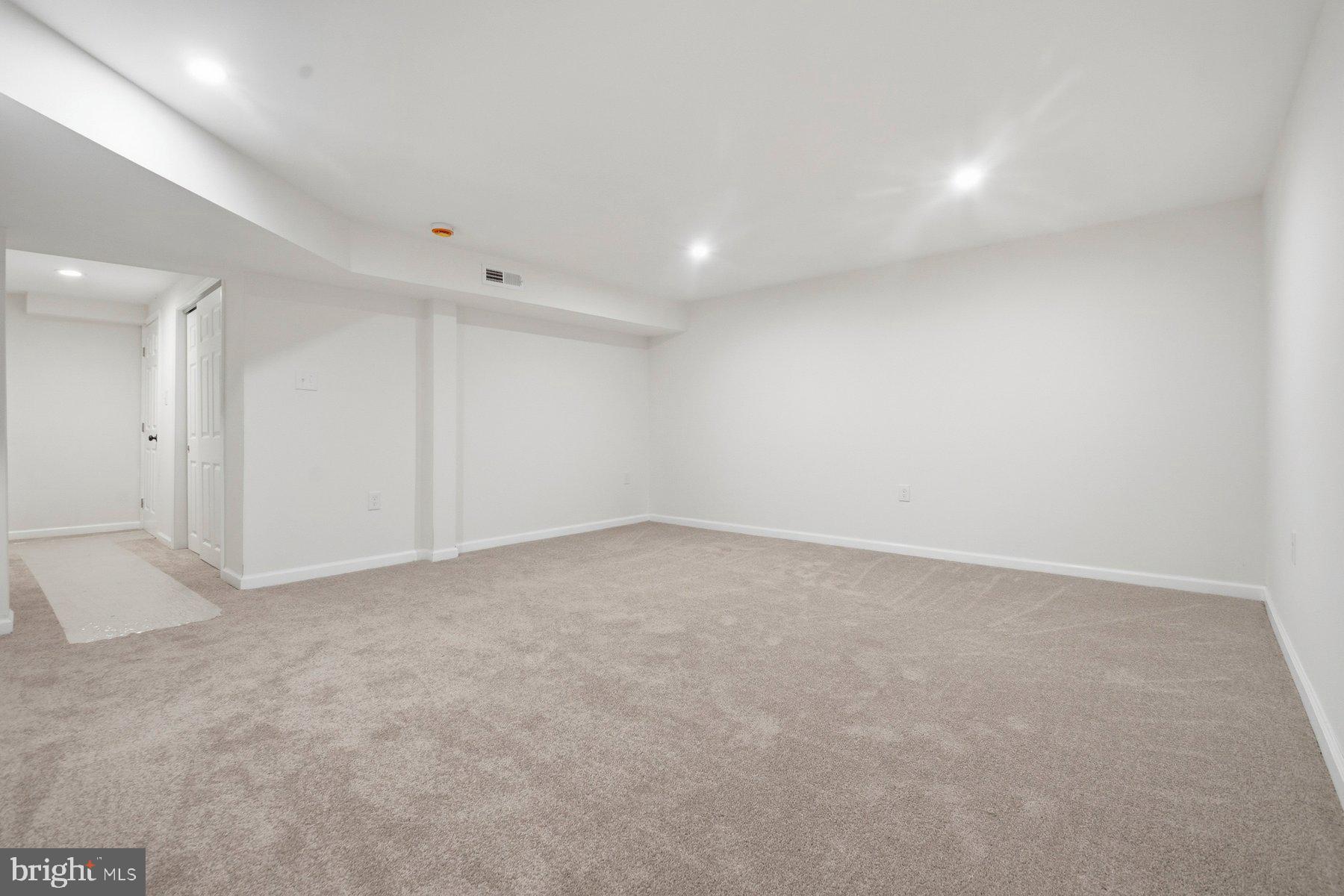 VILLAGE OAKS - Residential