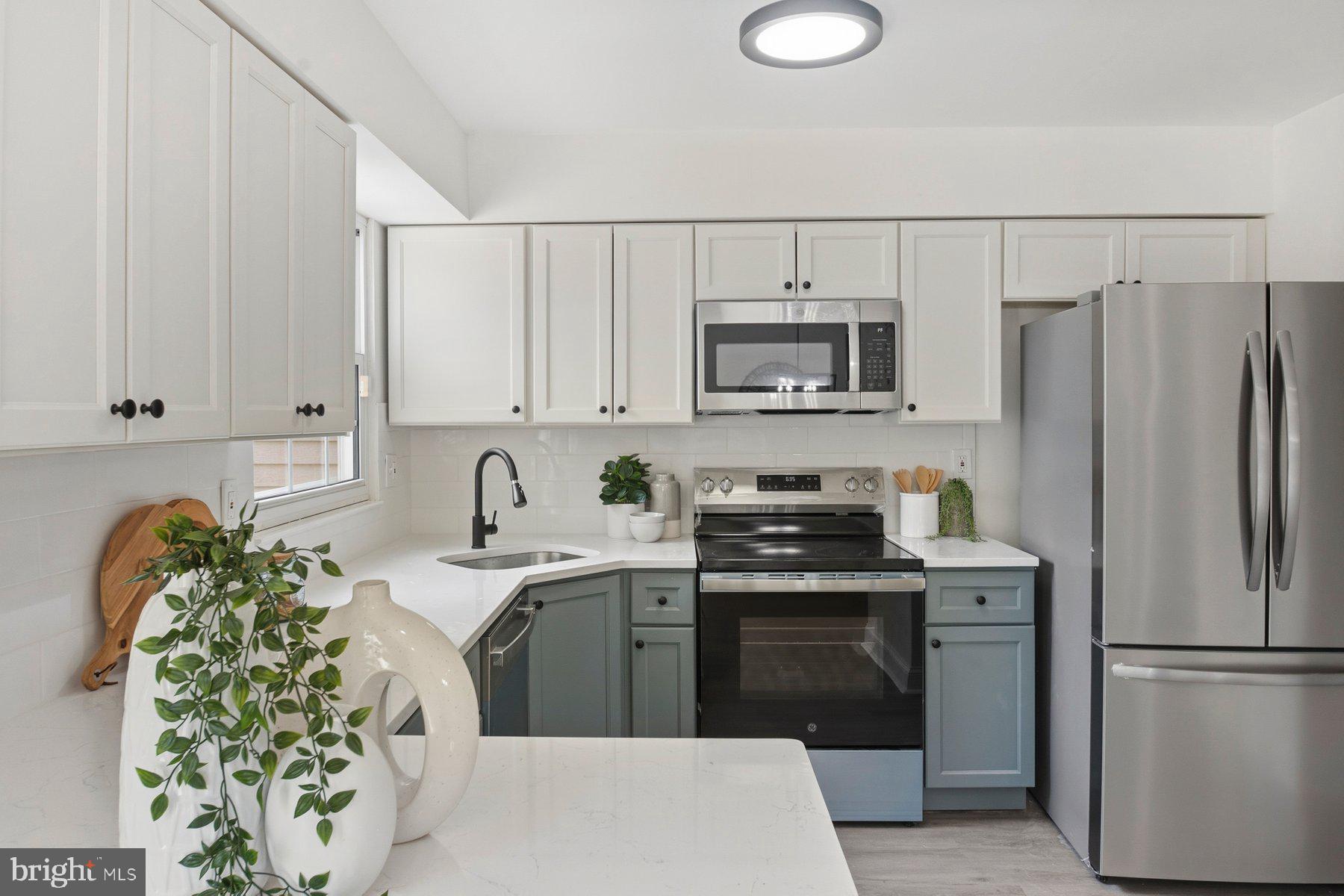 VILLAGE OAKS - Residential