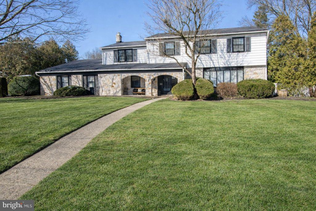 Photo of 233 Lamplighter Lane, HUNTINGDON VALLEY, PA 19006 (MLS # PAMC2166764)