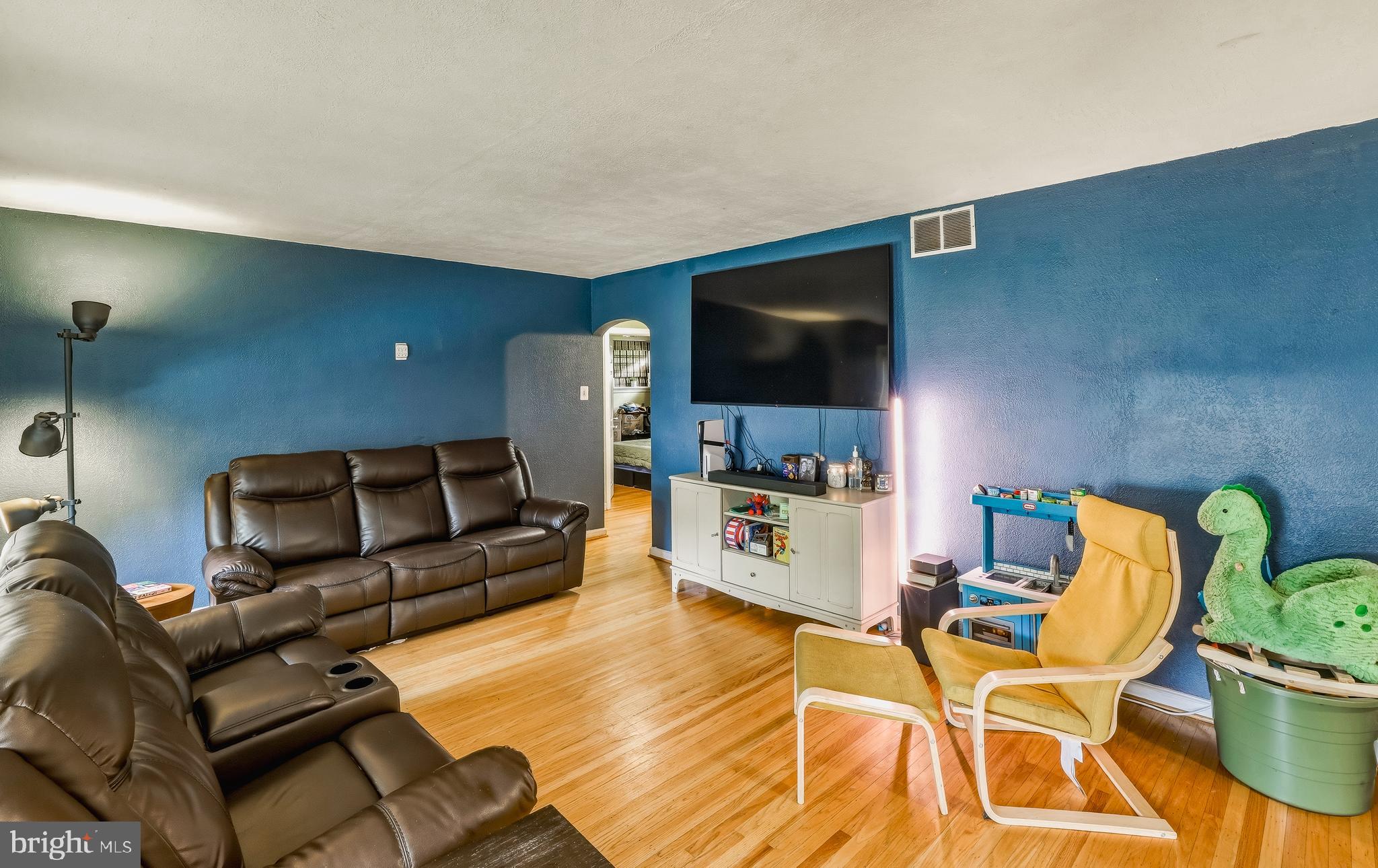 5 SUNSET DRIVE