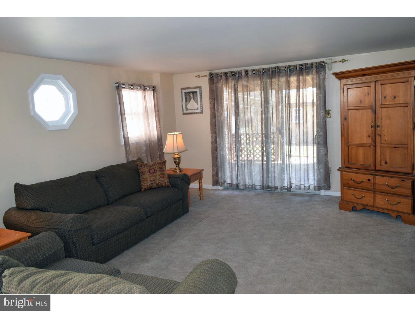 HOLME CIRCLE - Residential