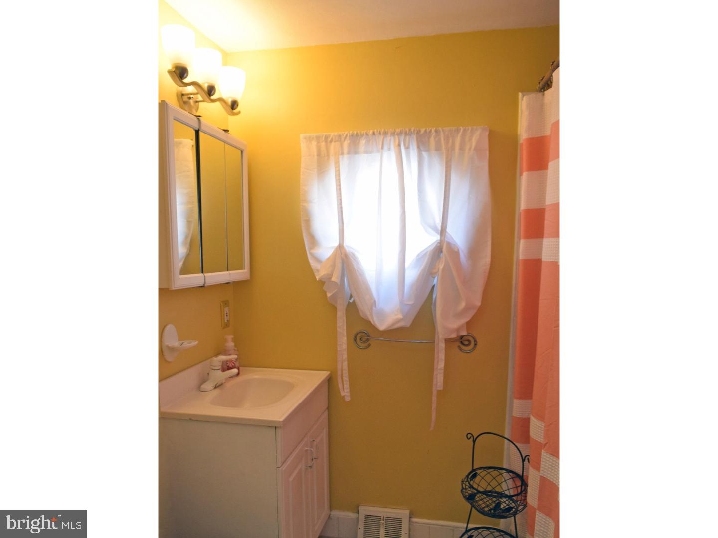 HOLME CIRCLE - Residential